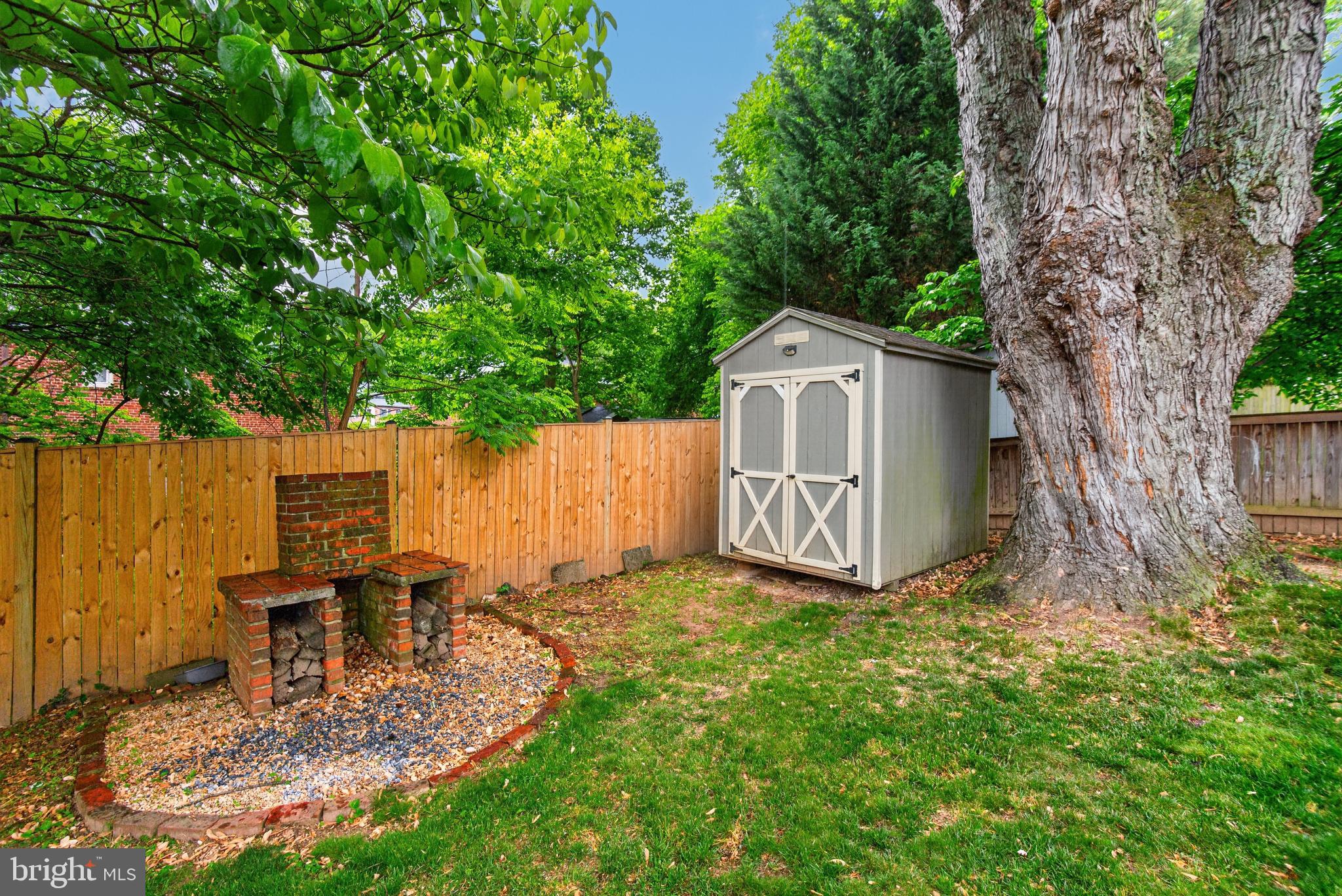 INDIAN SPRING HILLS - Residential