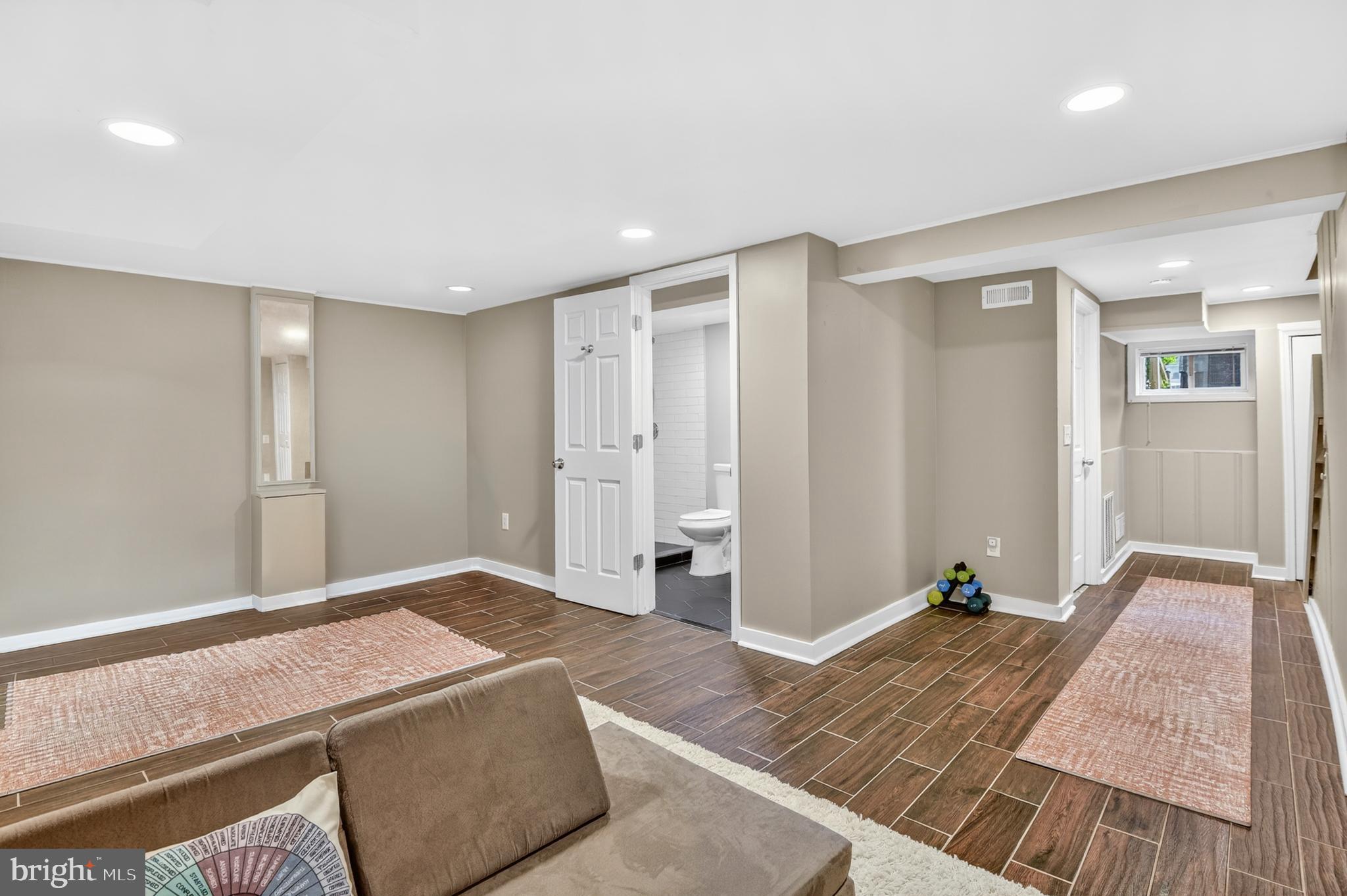INDIAN SPRING HILLS - Residential