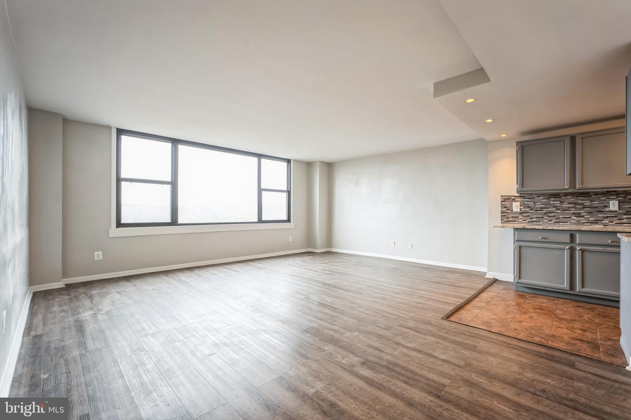 FORTY SIX HUNDRED - Residential