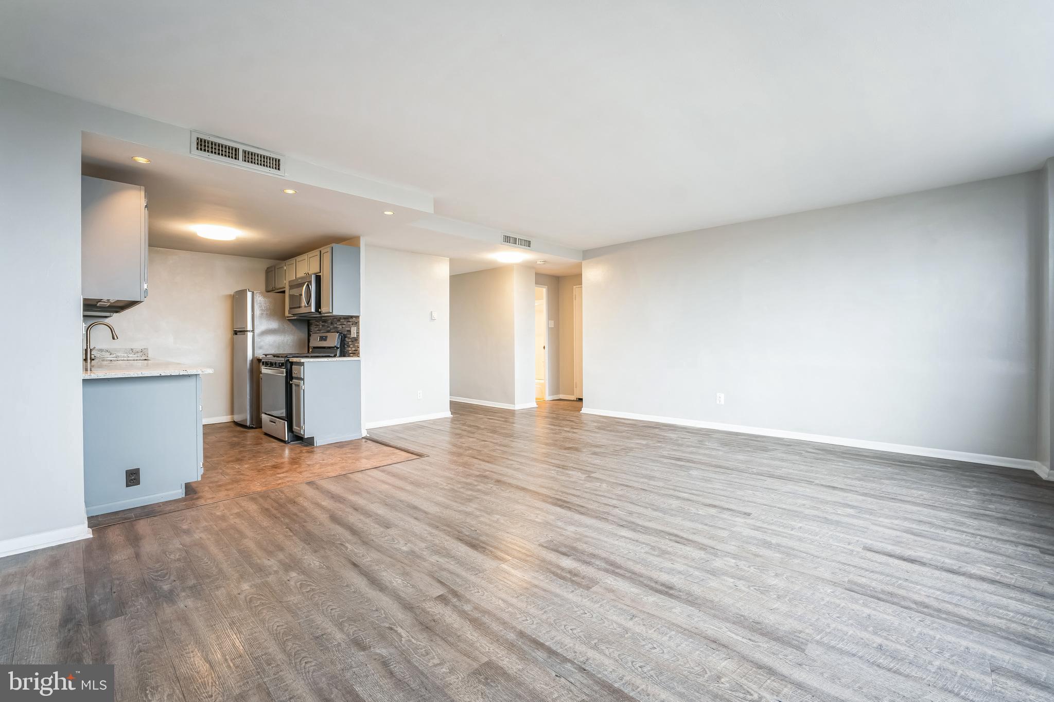 FORTY SIX HUNDRED - Residential