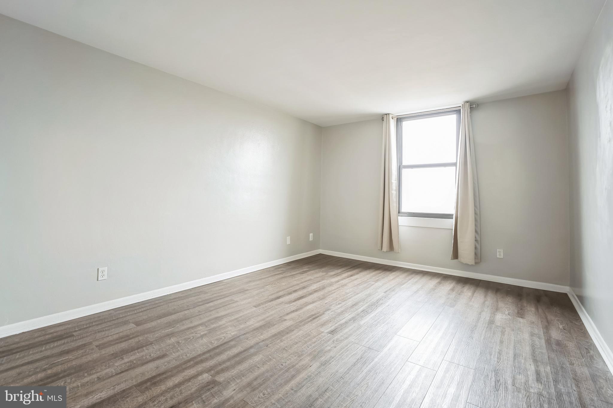 FORTY SIX HUNDRED - Residential