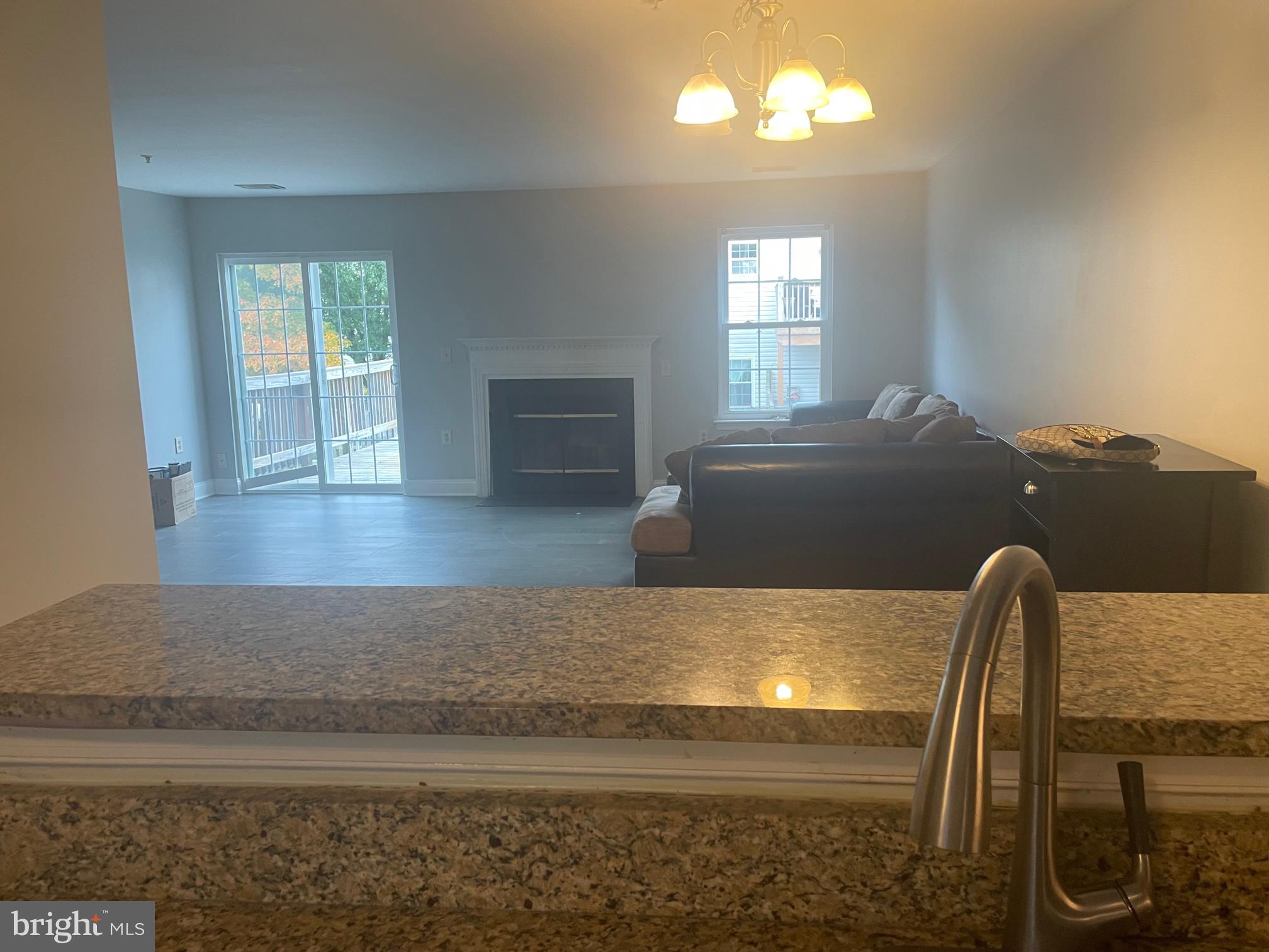 STONEHAVEN MEWS - Residential Lease