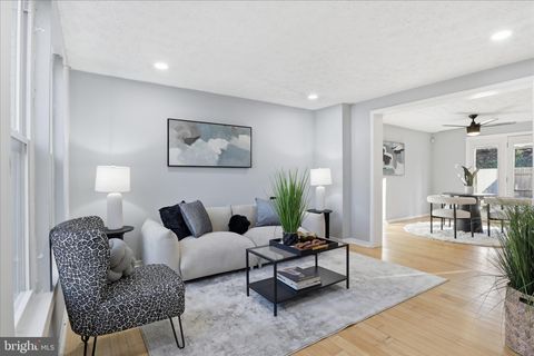 404 SHADY GLEN DRIVE CAPITOL HEIGHTS MD 20743