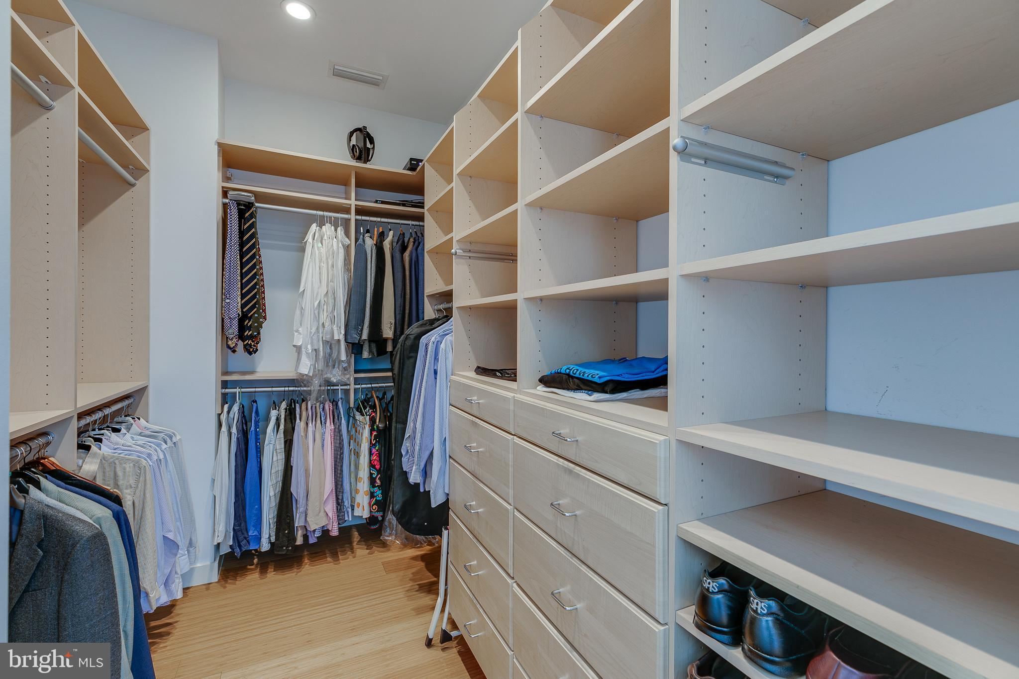 OLD CITY - Residential