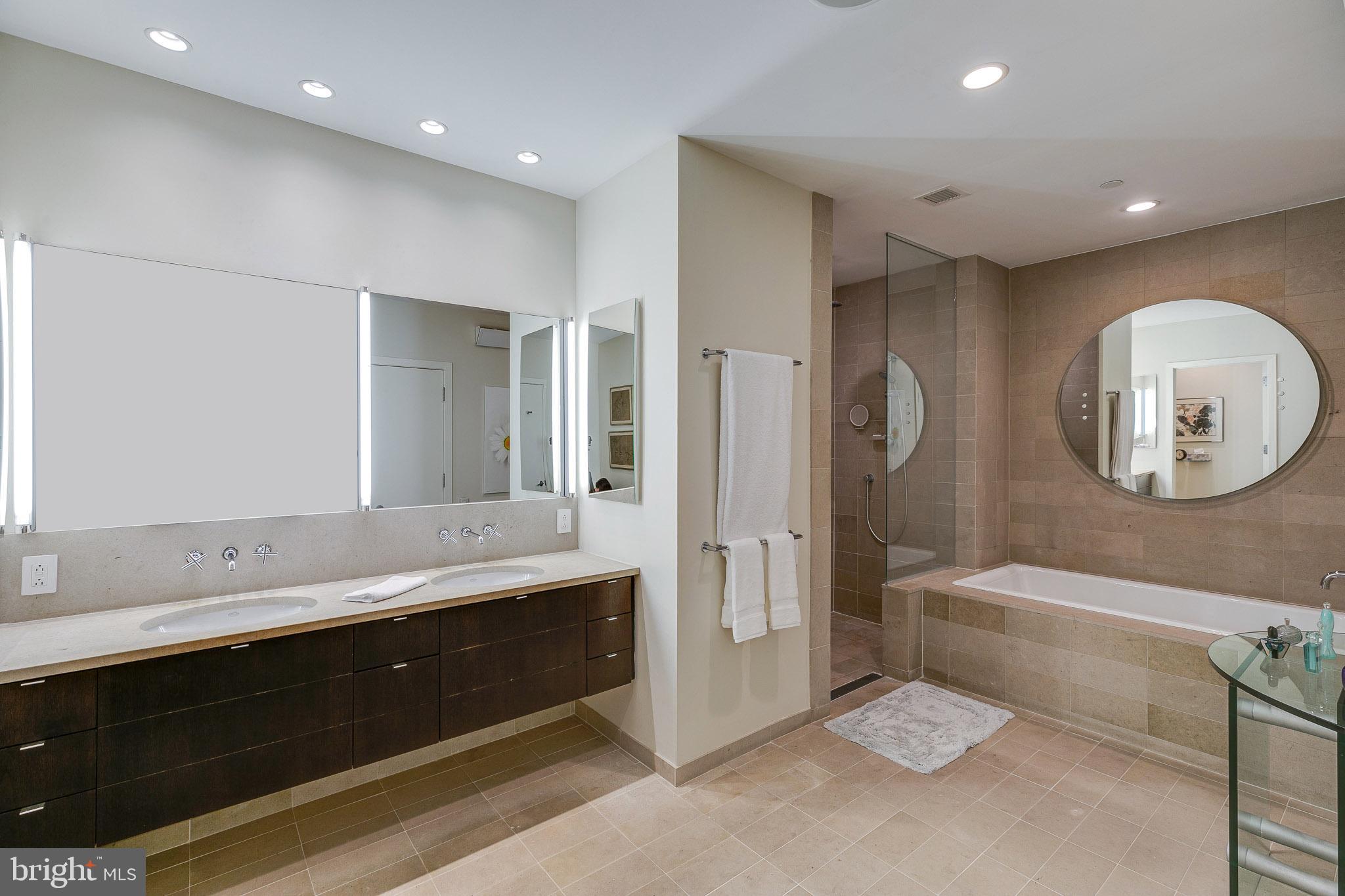 OLD CITY - Residential