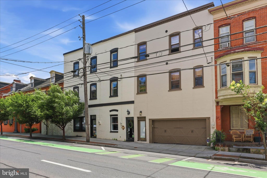 Photo of 16 E Walnut Street, LANCASTER, PA 17602 (MLS # PALA2091220)