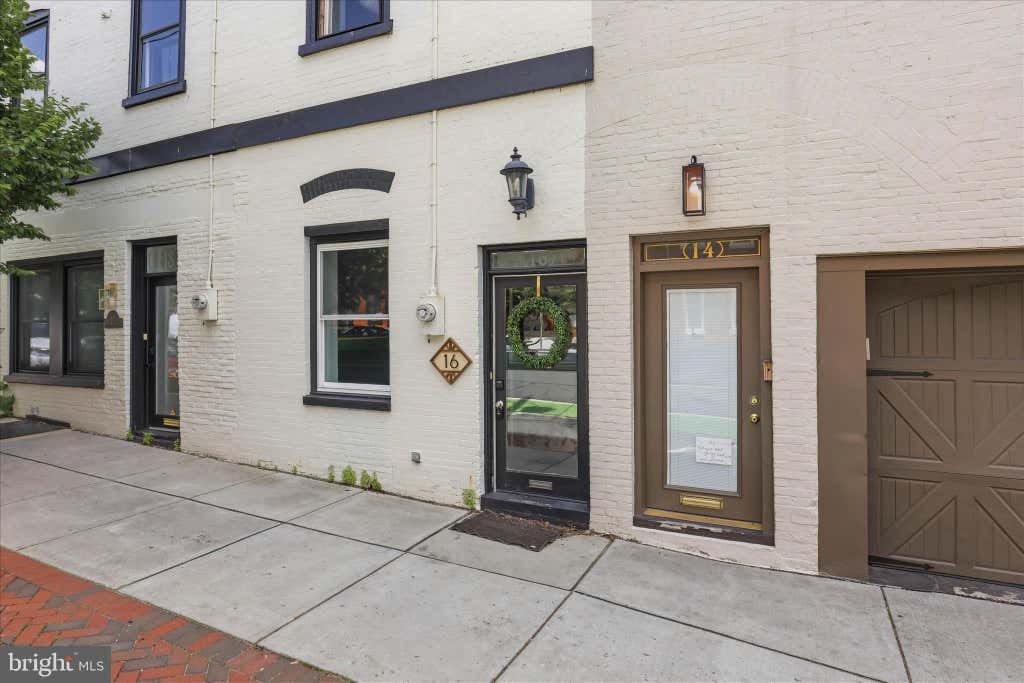 Photo of 16 E Walnut Street, LANCASTER, PA 17602 (MLS # PALA2091220)