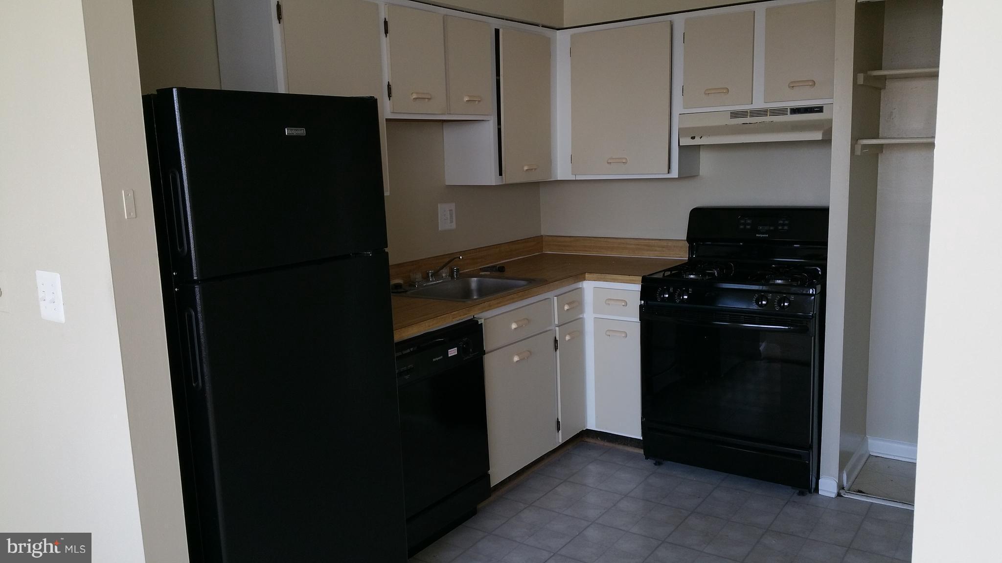 THE OGLETHORPE - Residential Lease