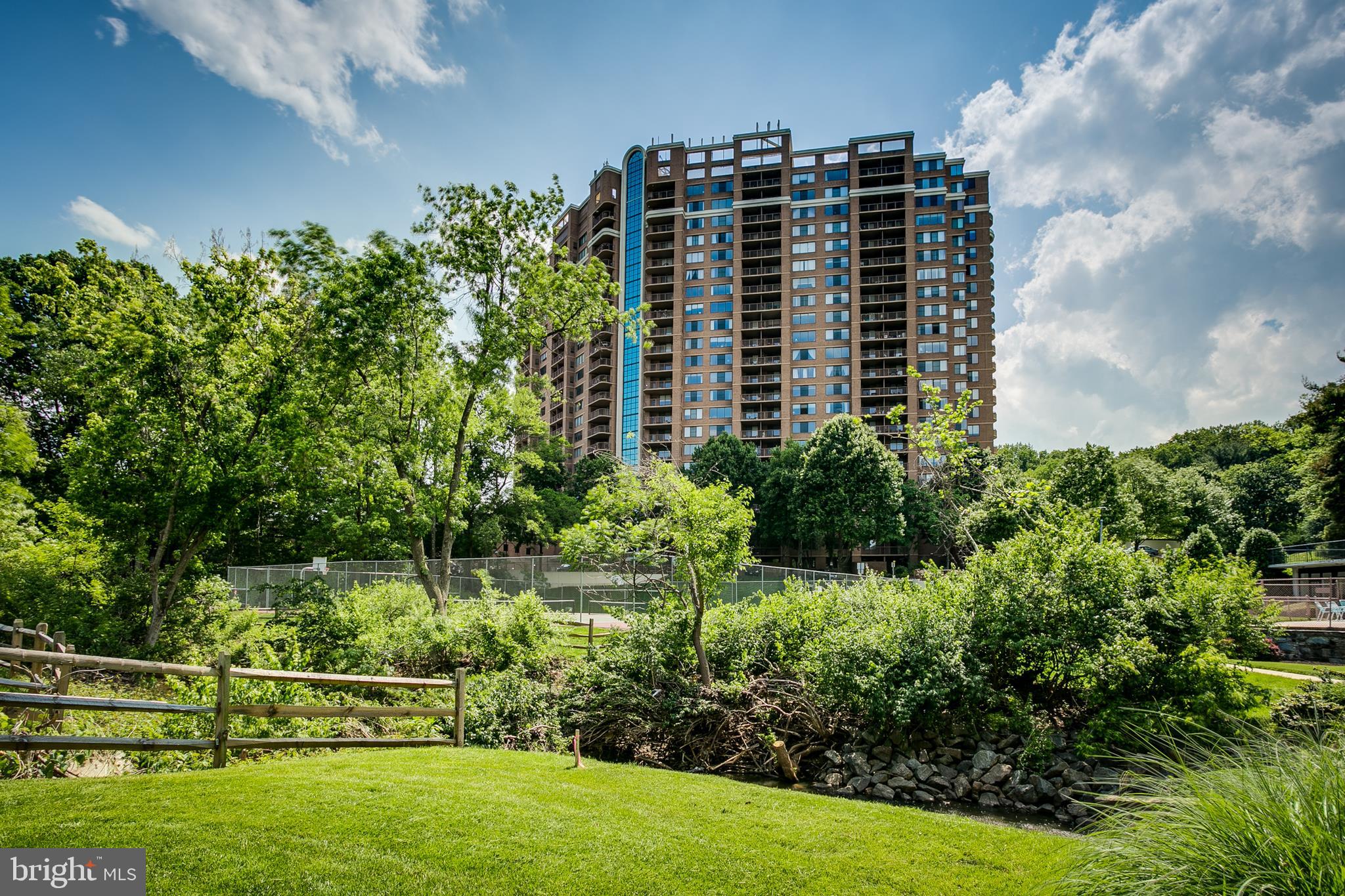 GROSVENOR PARK - Residential