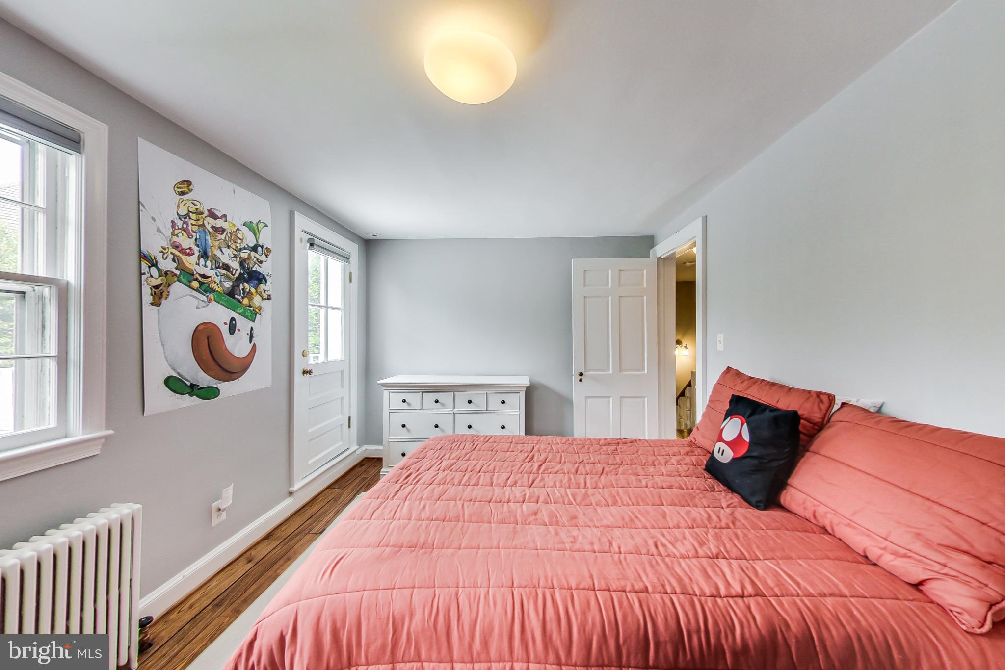 ENGLISH VILLAGE - Residential