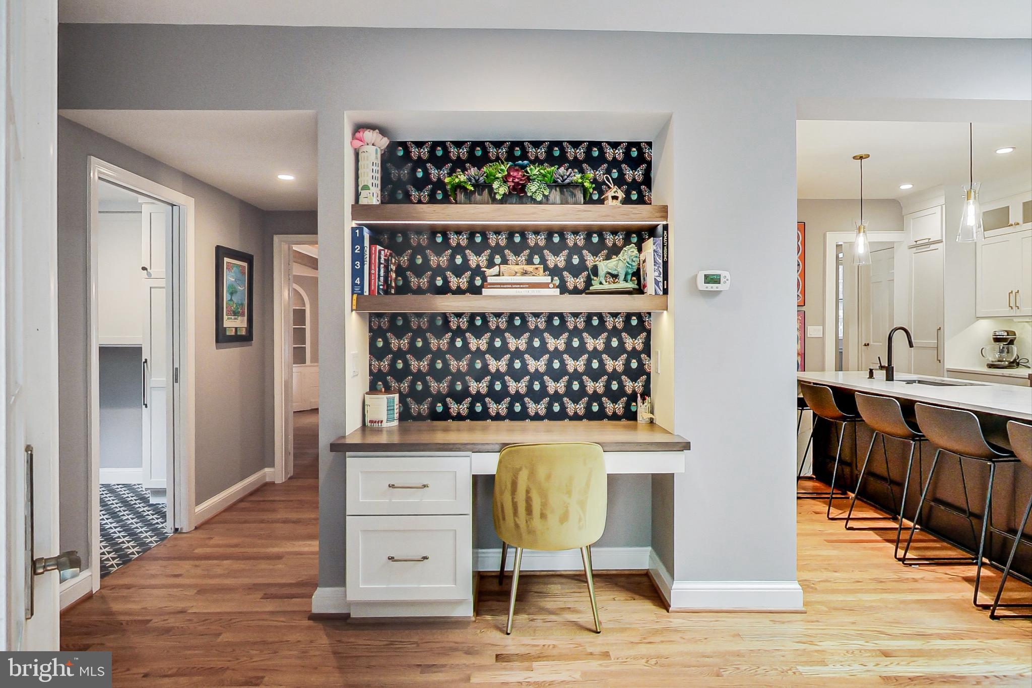 ENGLISH VILLAGE - Residential