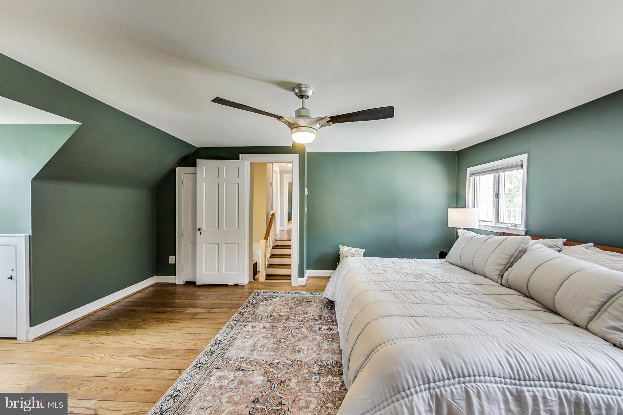 ENGLISH VILLAGE - Residential