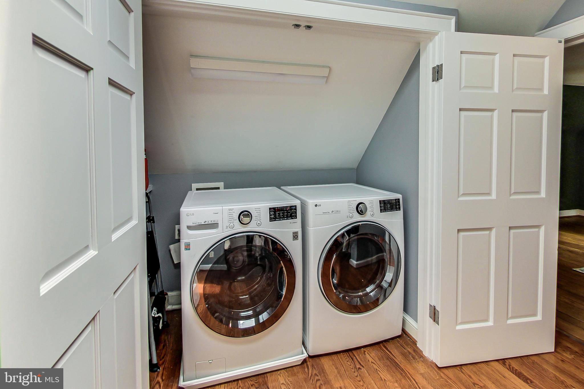 ENGLISH VILLAGE - Residential