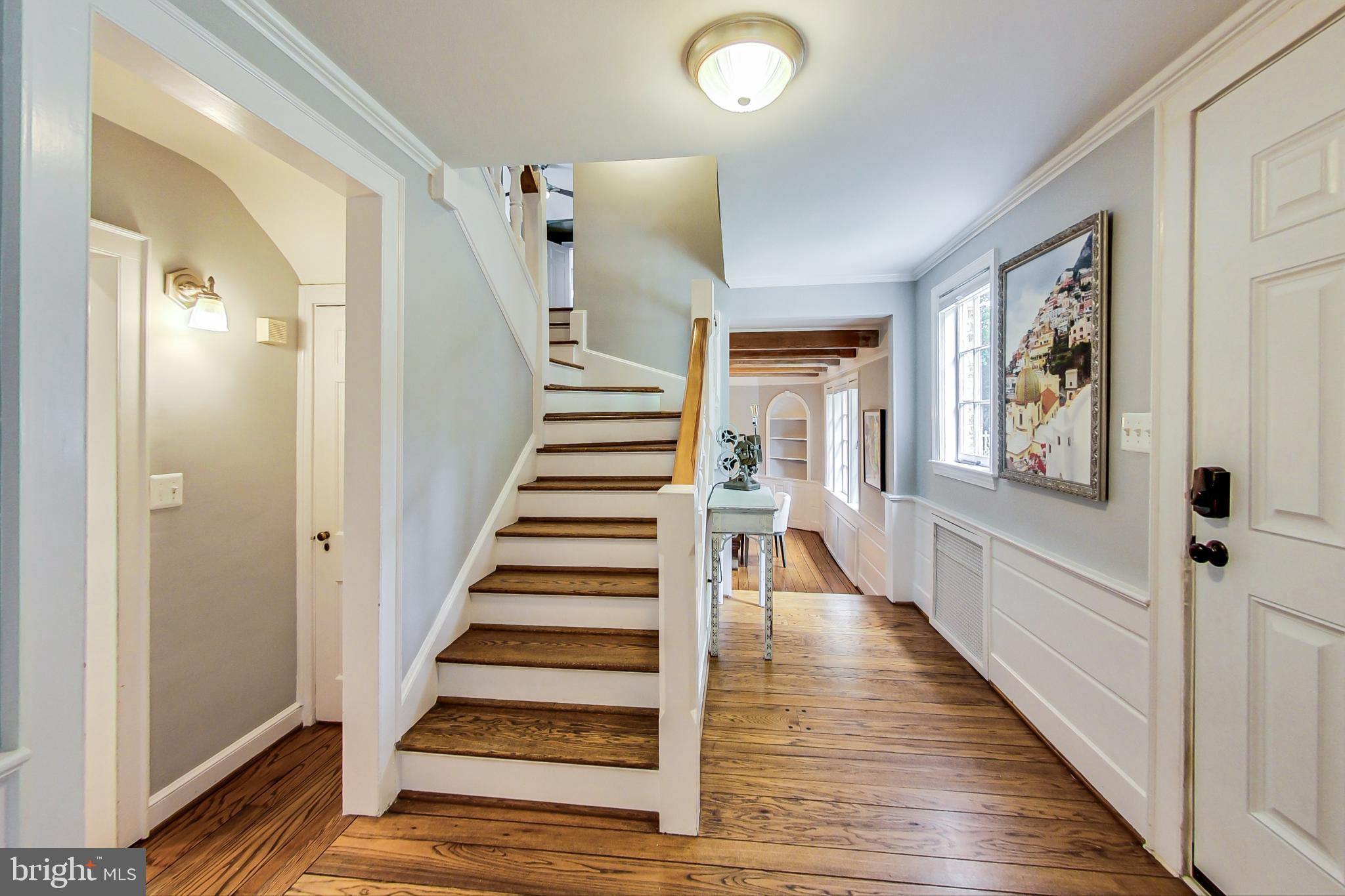 ENGLISH VILLAGE - Residential