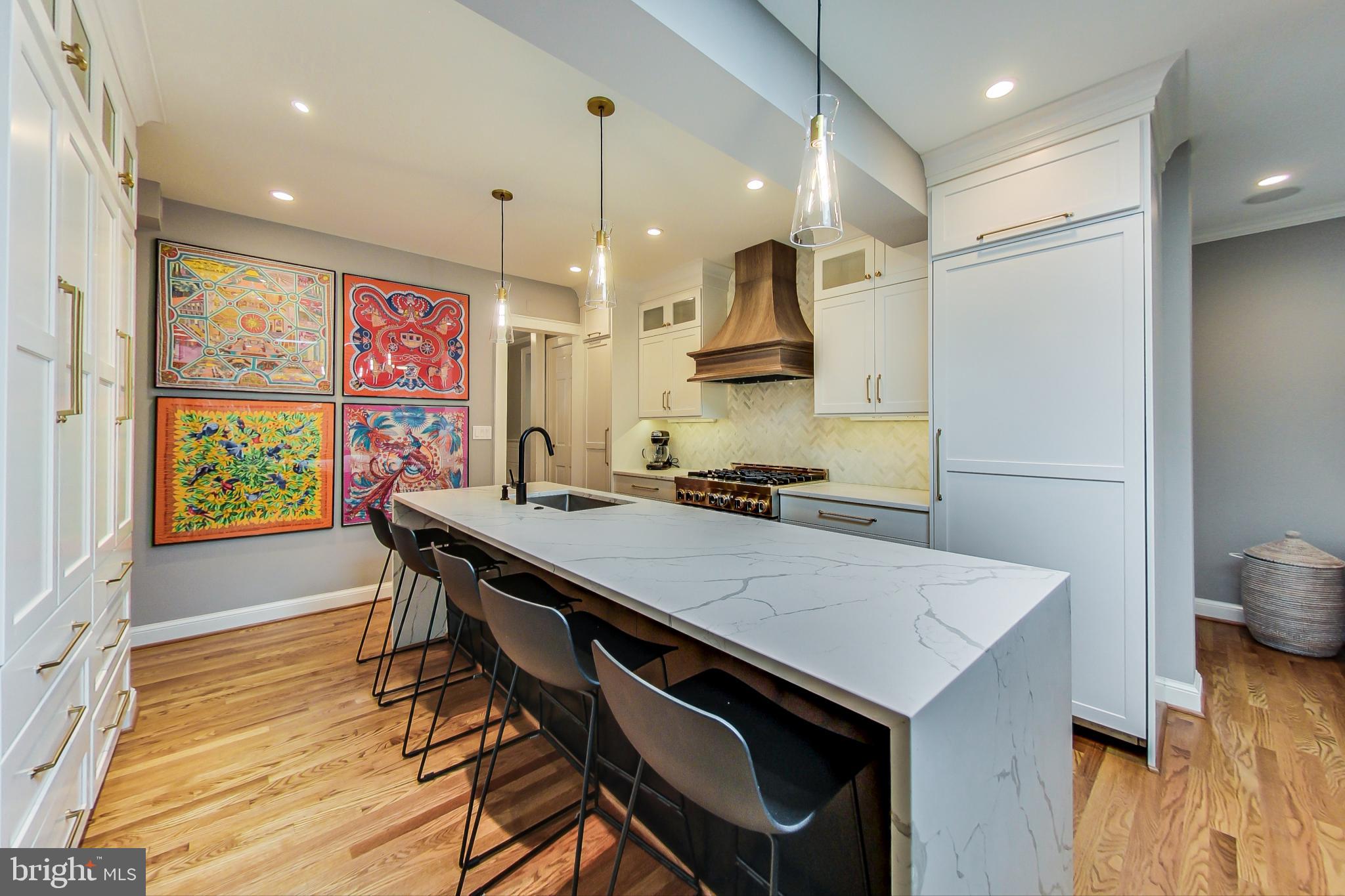 ENGLISH VILLAGE - Residential