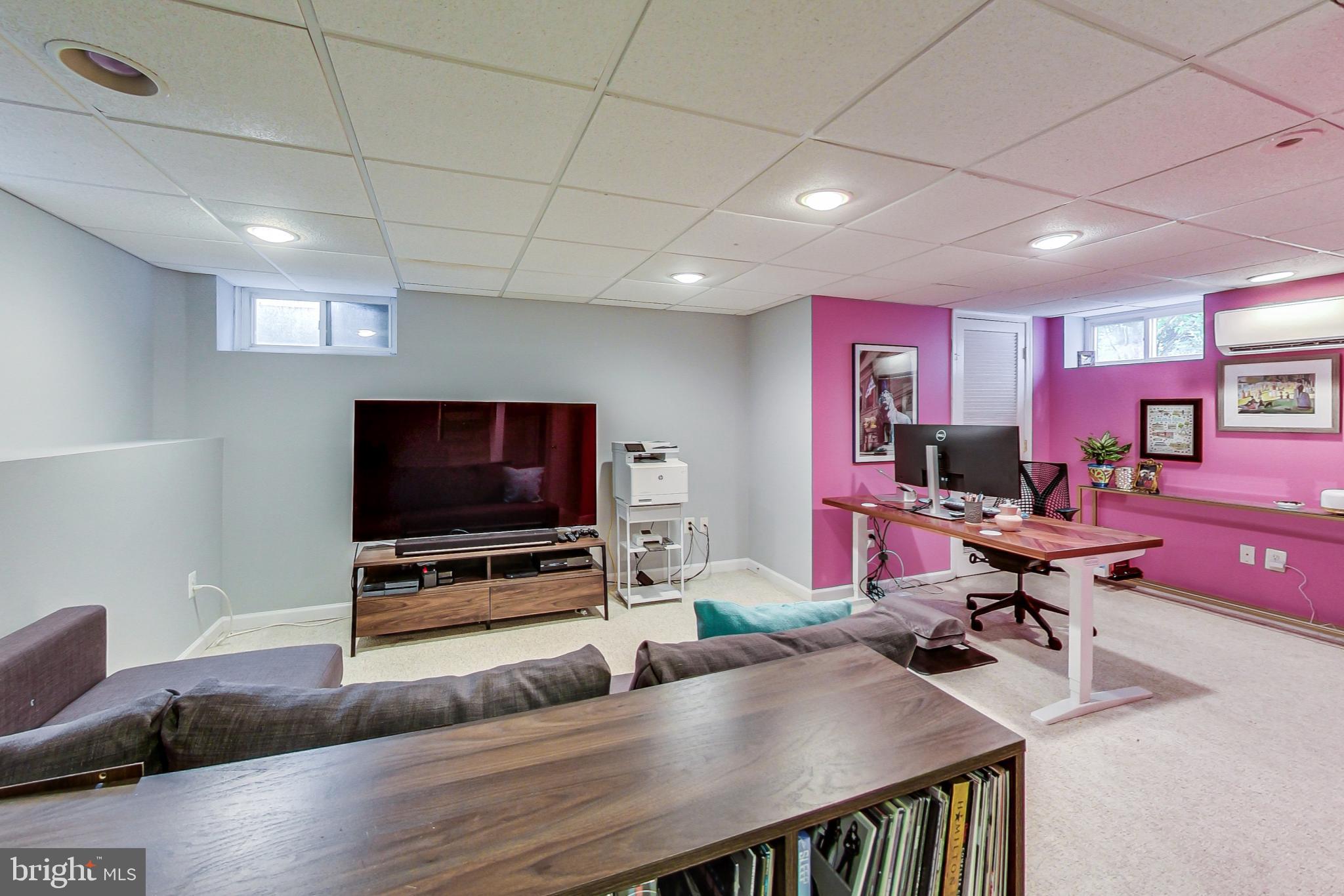 ENGLISH VILLAGE - Residential