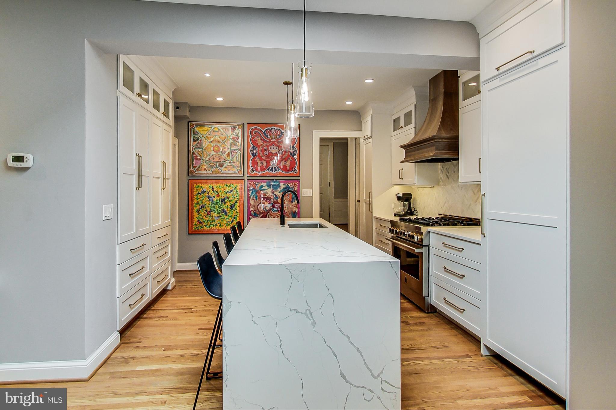 ENGLISH VILLAGE - Residential