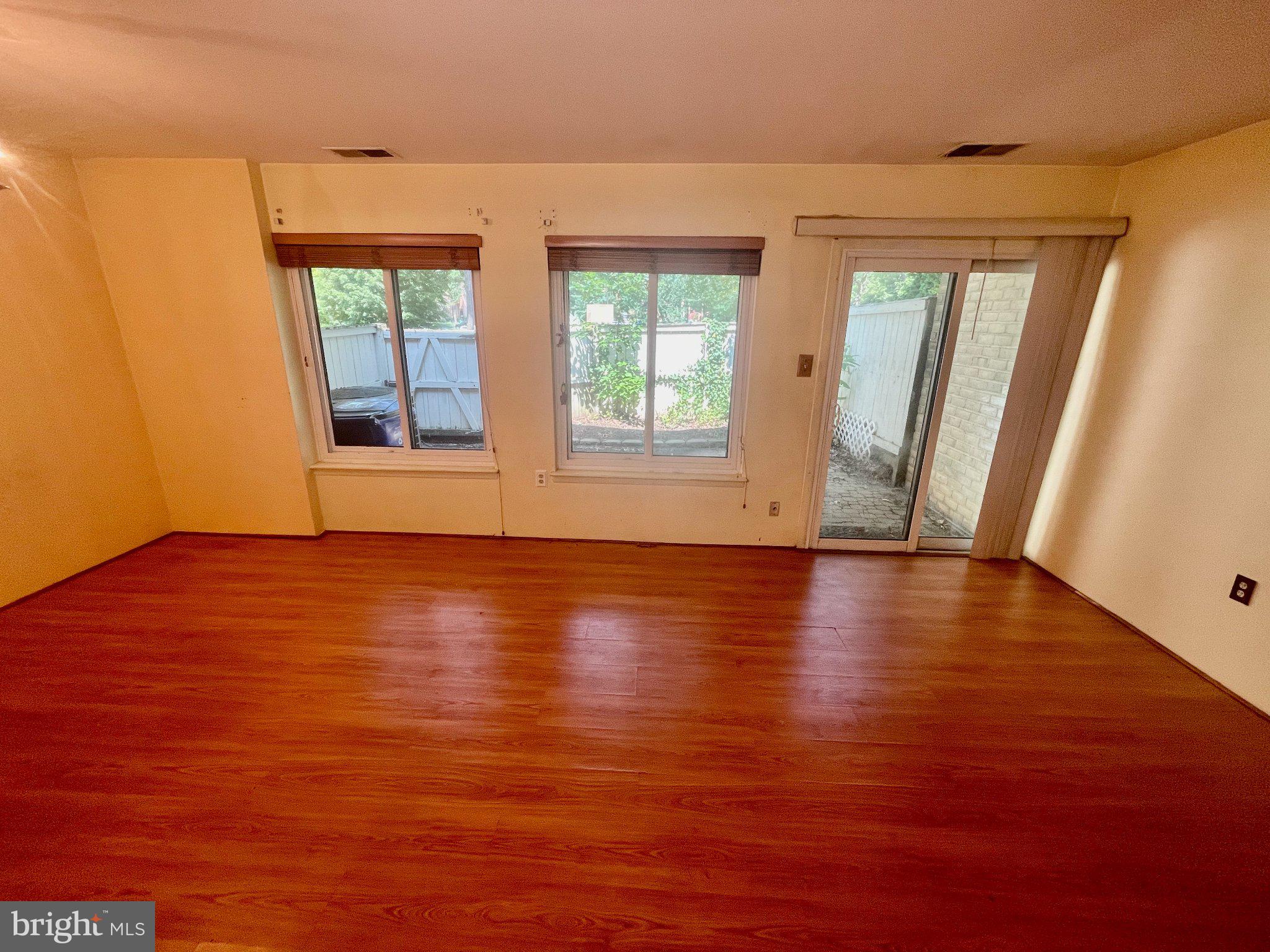 5826 HARNESS COURT