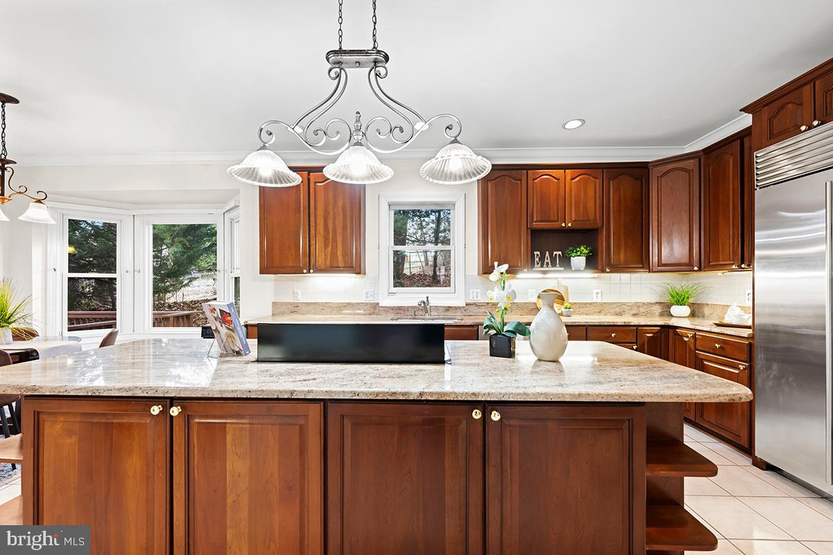 MC LEAN COURT - Residential