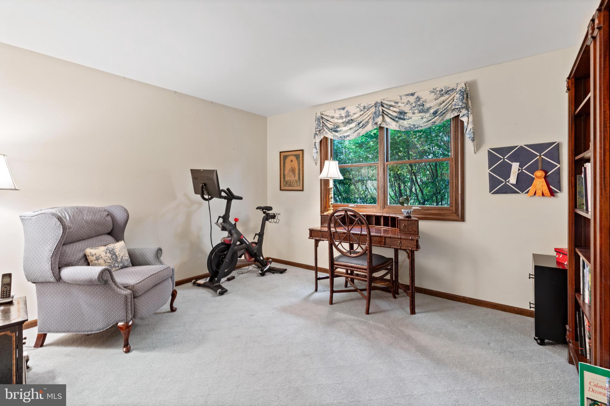 GWYNEDD KNOLL - Residential