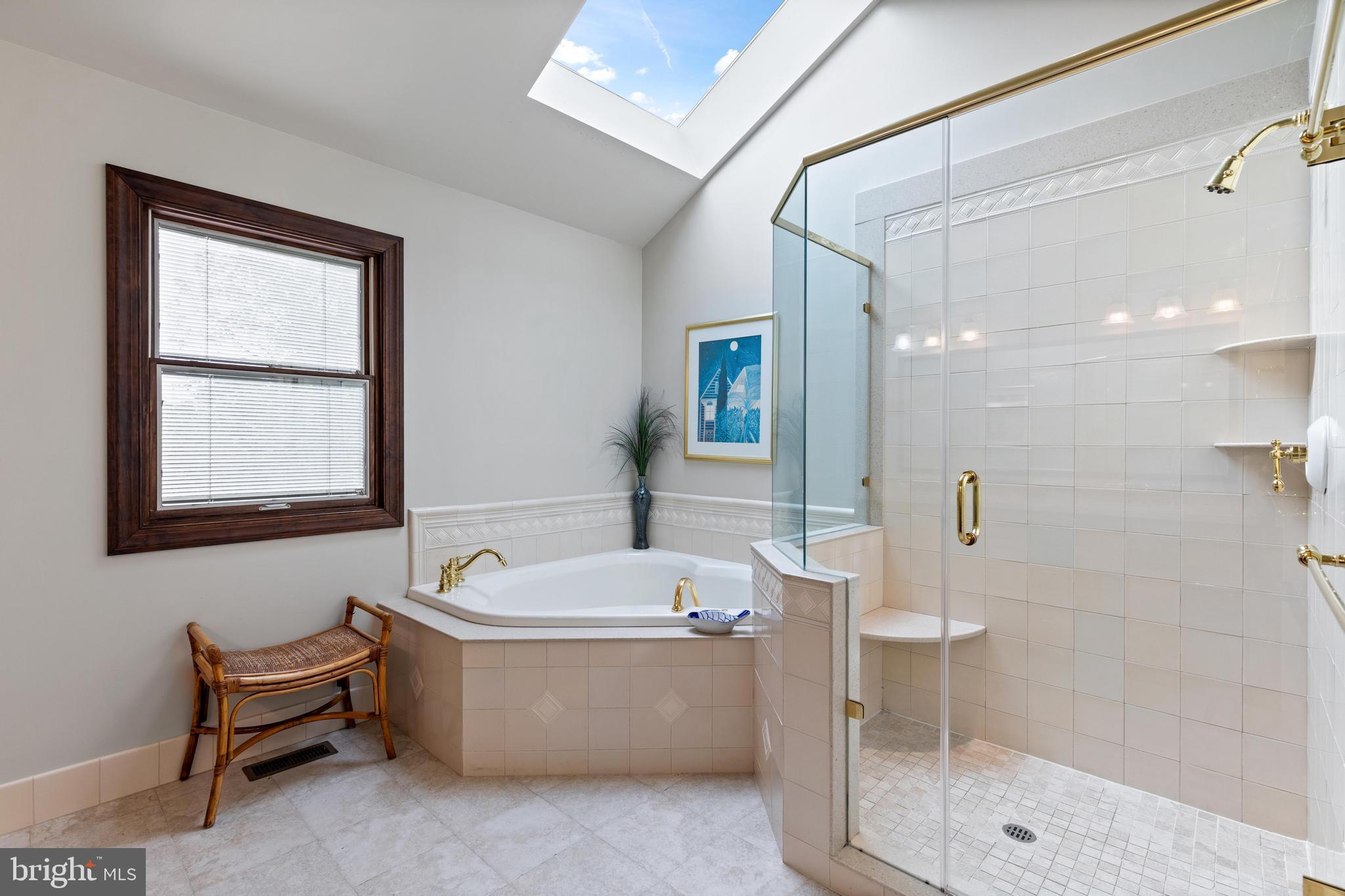 GWYNEDD KNOLL - Residential