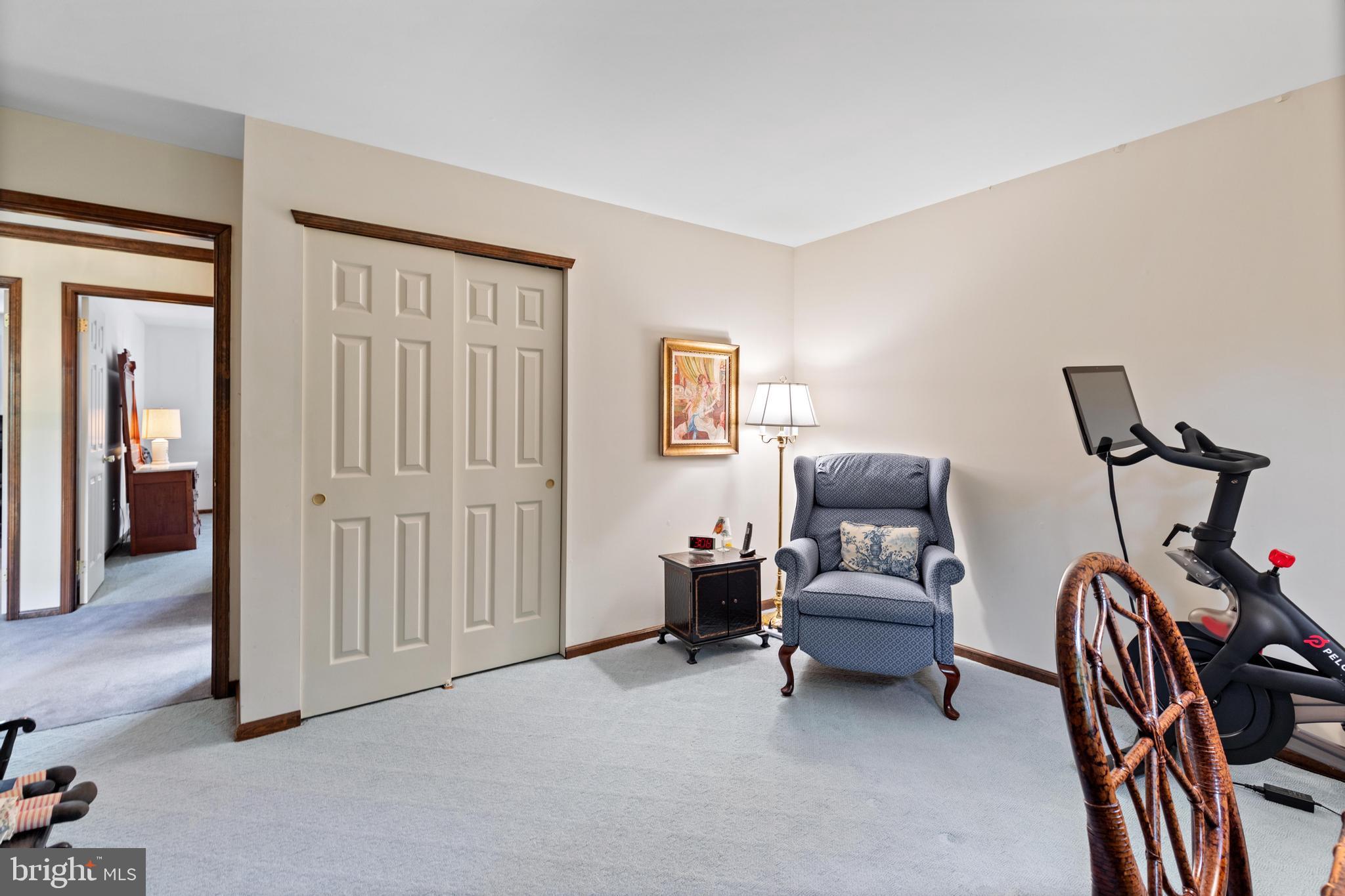 GWYNEDD KNOLL - Residential