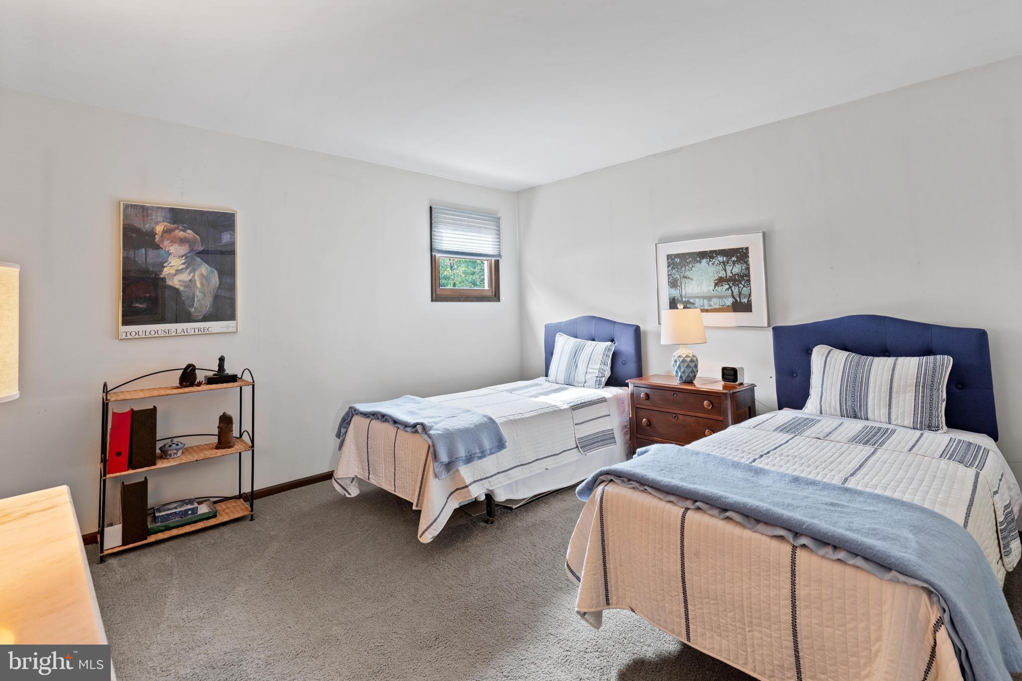 GWYNEDD KNOLL - Residential