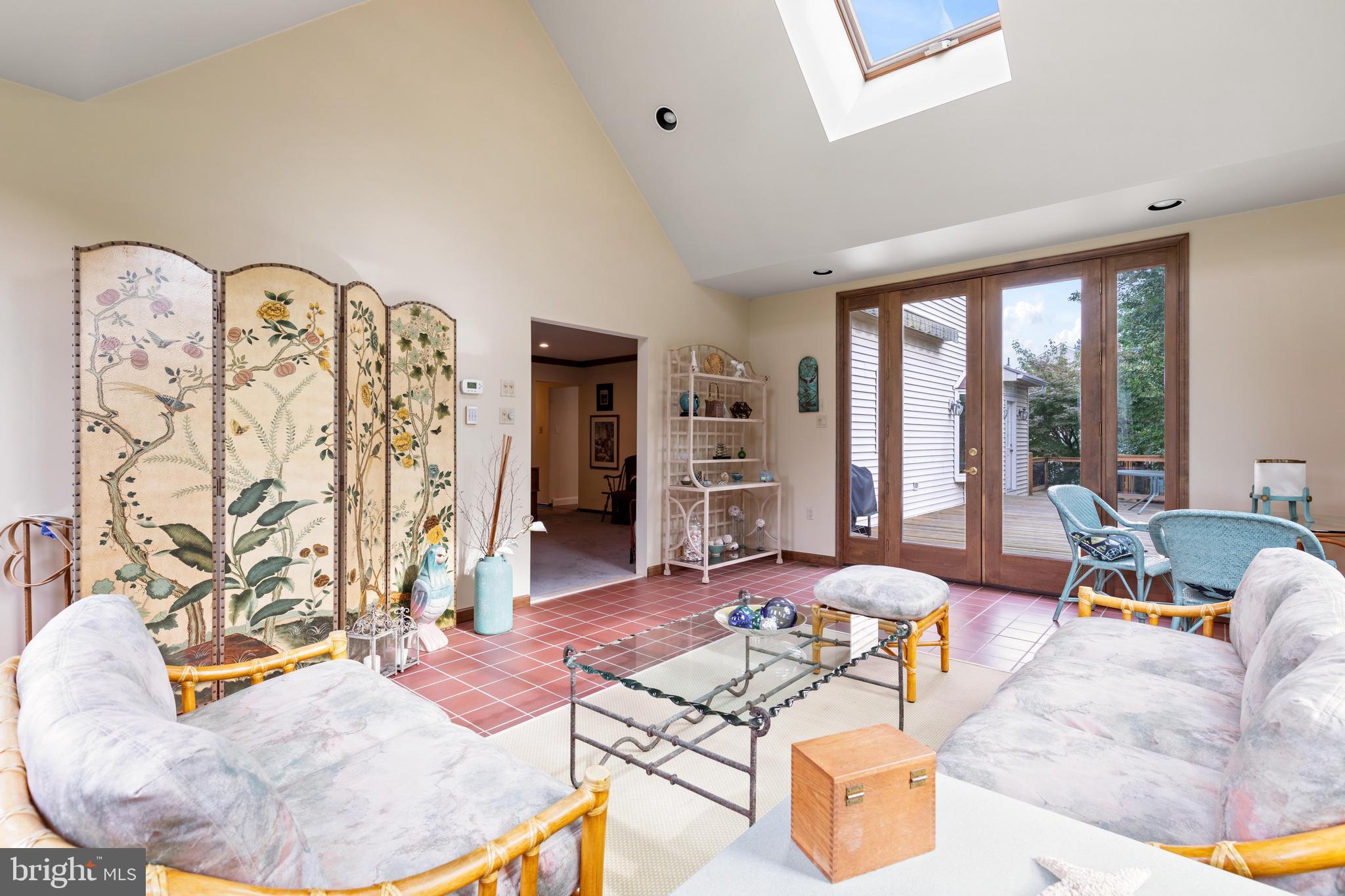 GWYNEDD KNOLL - Residential