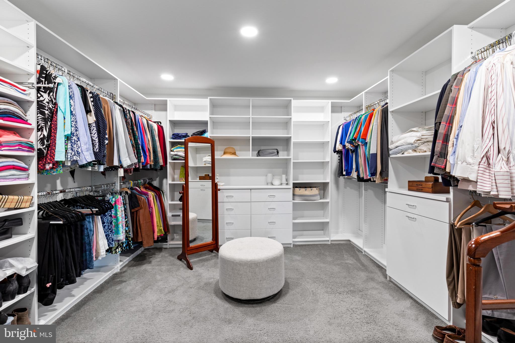 GWYNEDD KNOLL - Residential