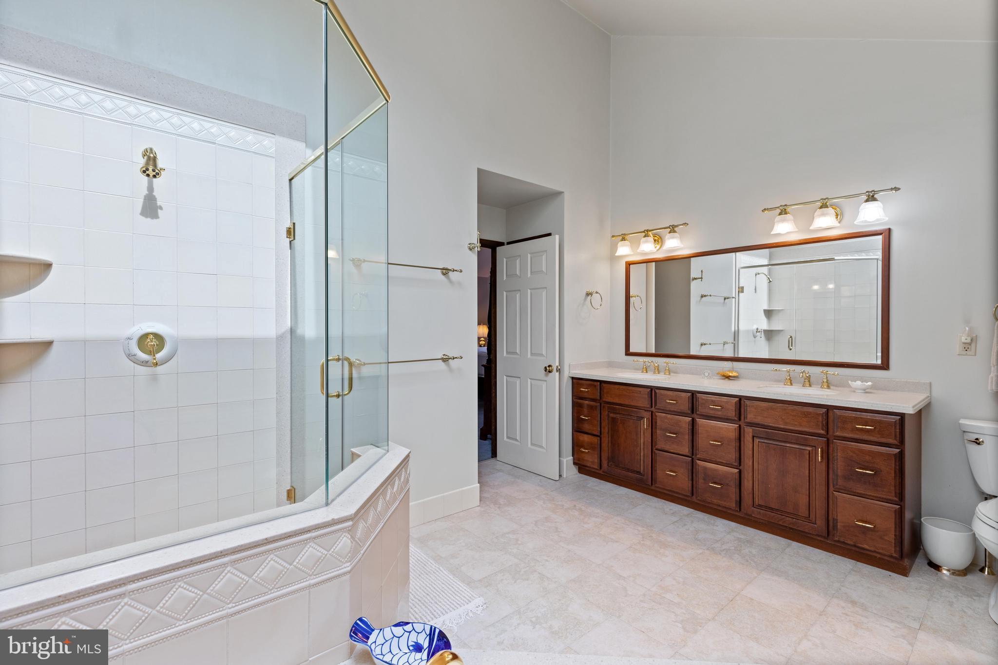 GWYNEDD KNOLL - Residential