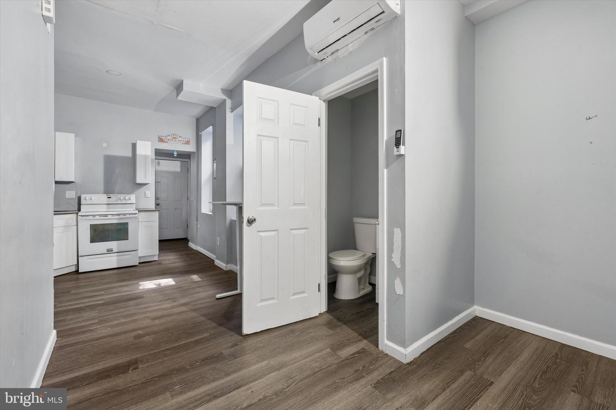 PHILADELPHIA - Residential