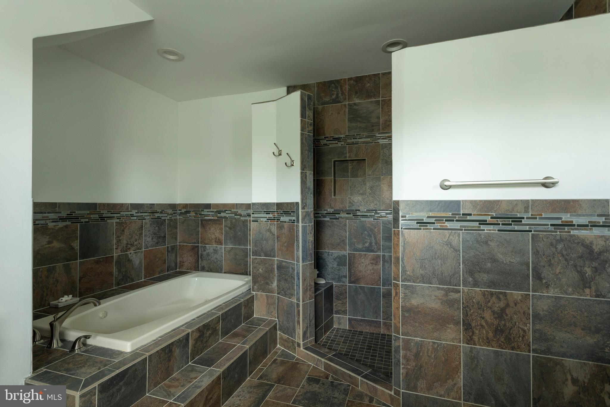 BUCKS COUNTY ESTS - Residential