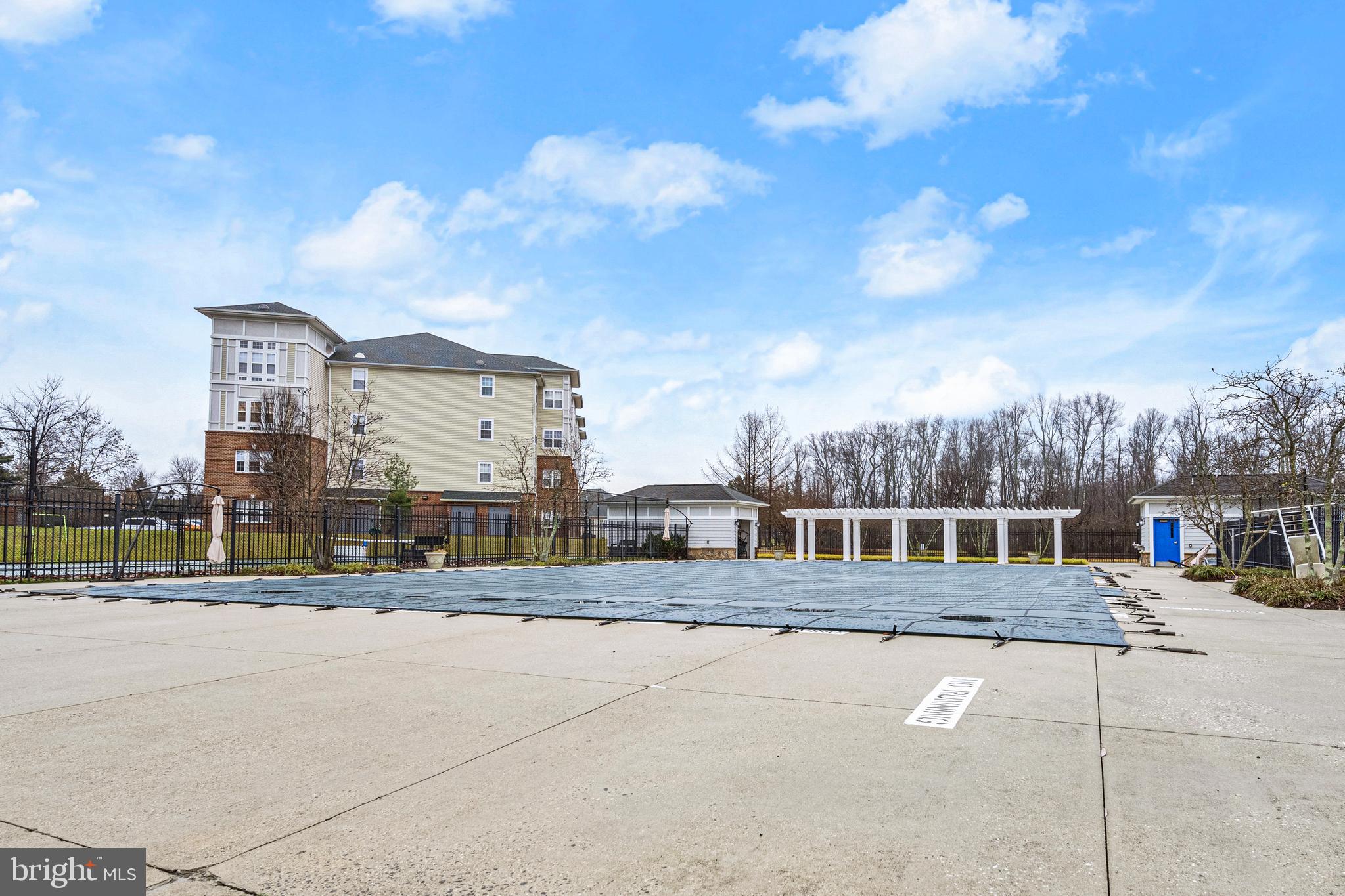 CAMERON GROVE - Residential