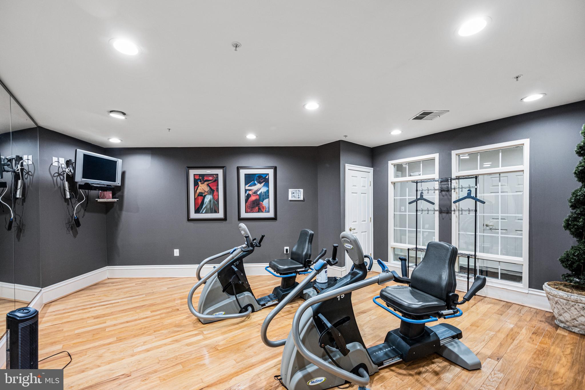 CAMERON GROVE - Residential