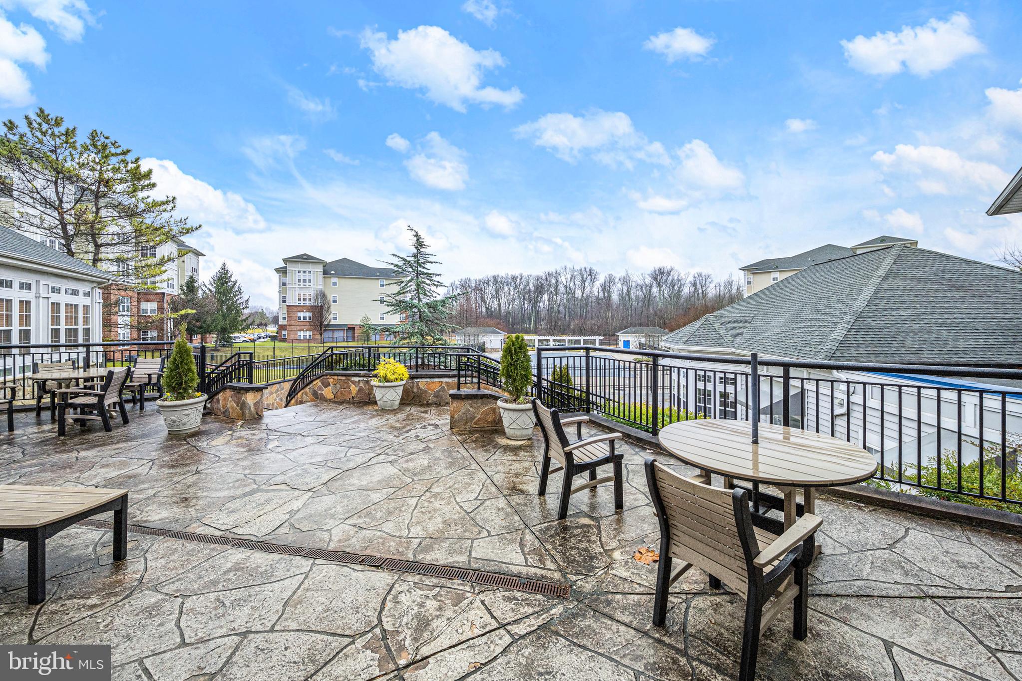 CAMERON GROVE - Residential