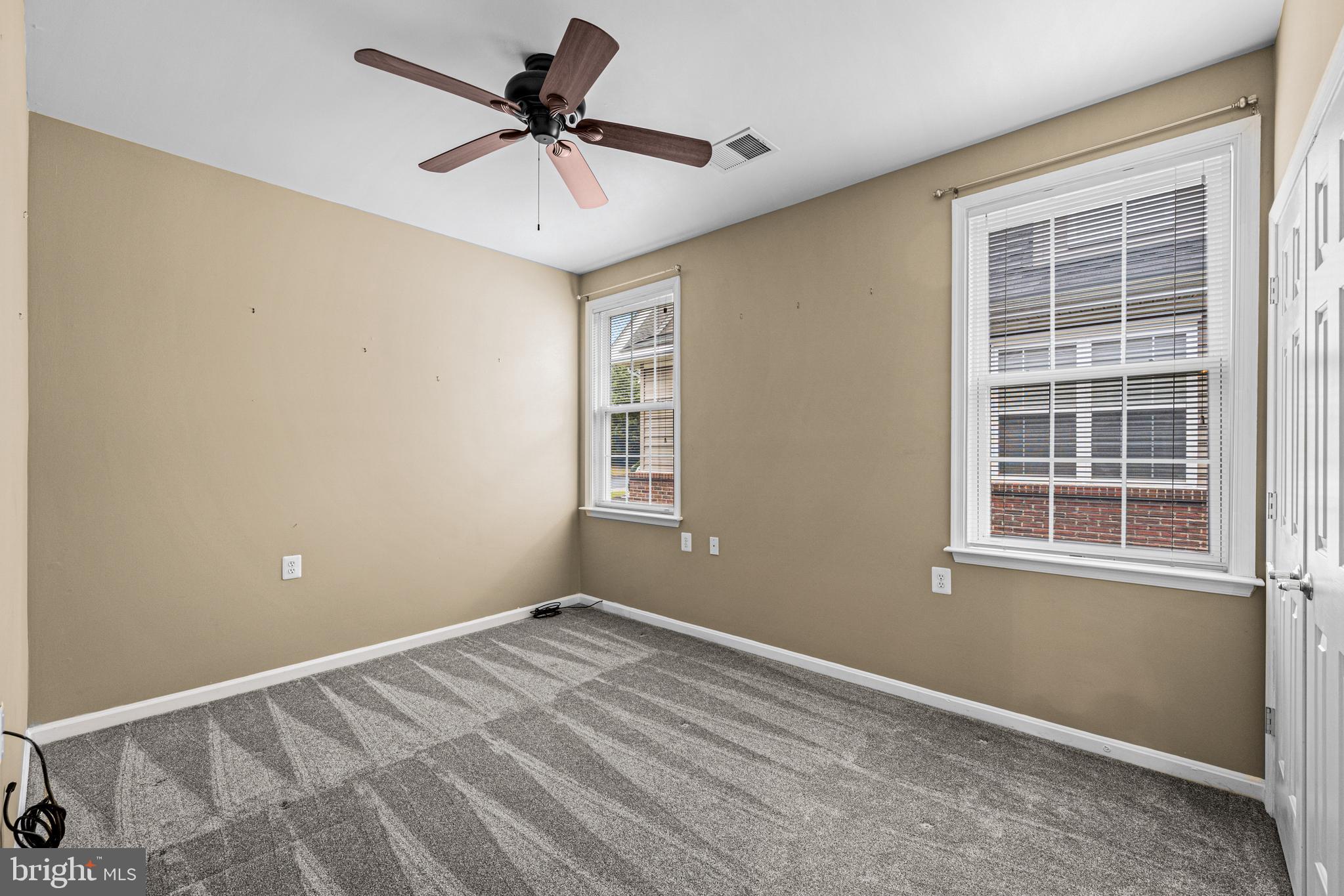 CAMERON GROVE - Residential