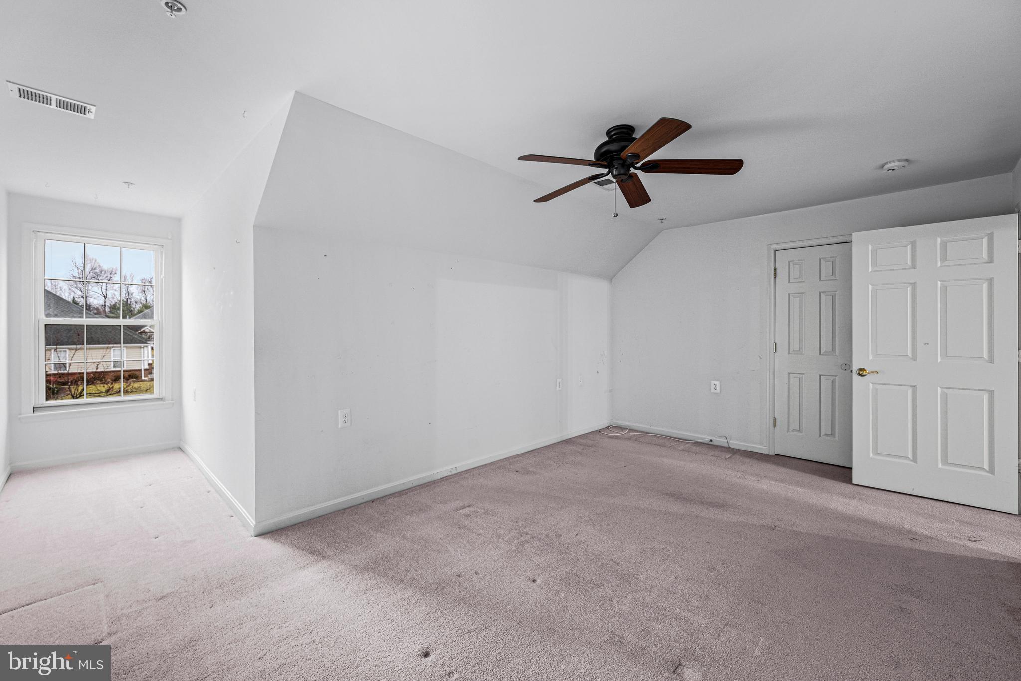 CAMERON GROVE - Residential