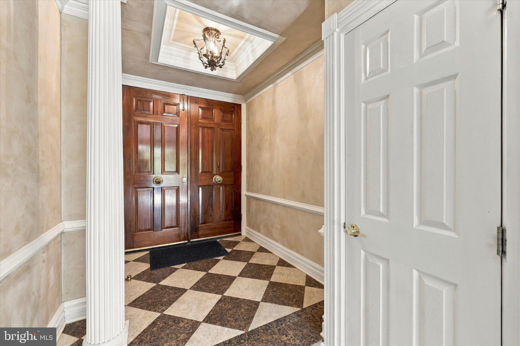32 HIDDEN LANE