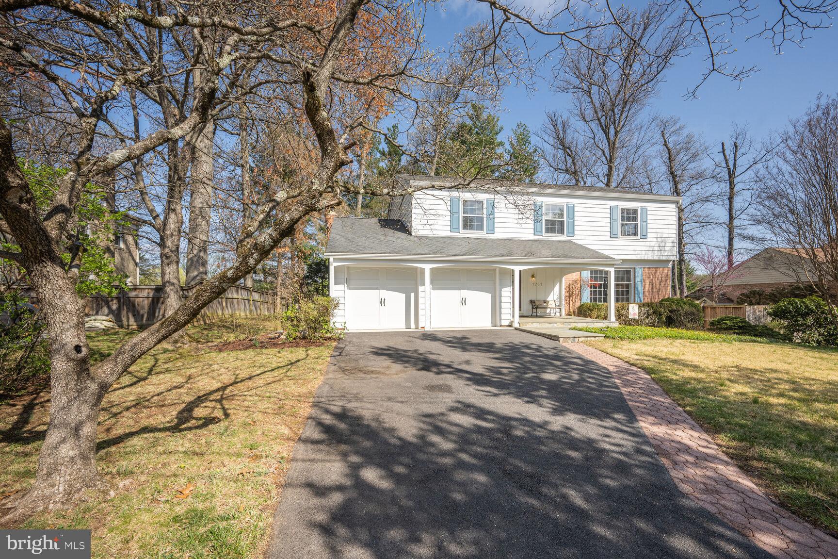 POTOMAC WOODS - Residential