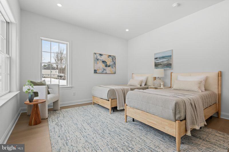 VILLAGE OF FOUR SEASONS - Residential