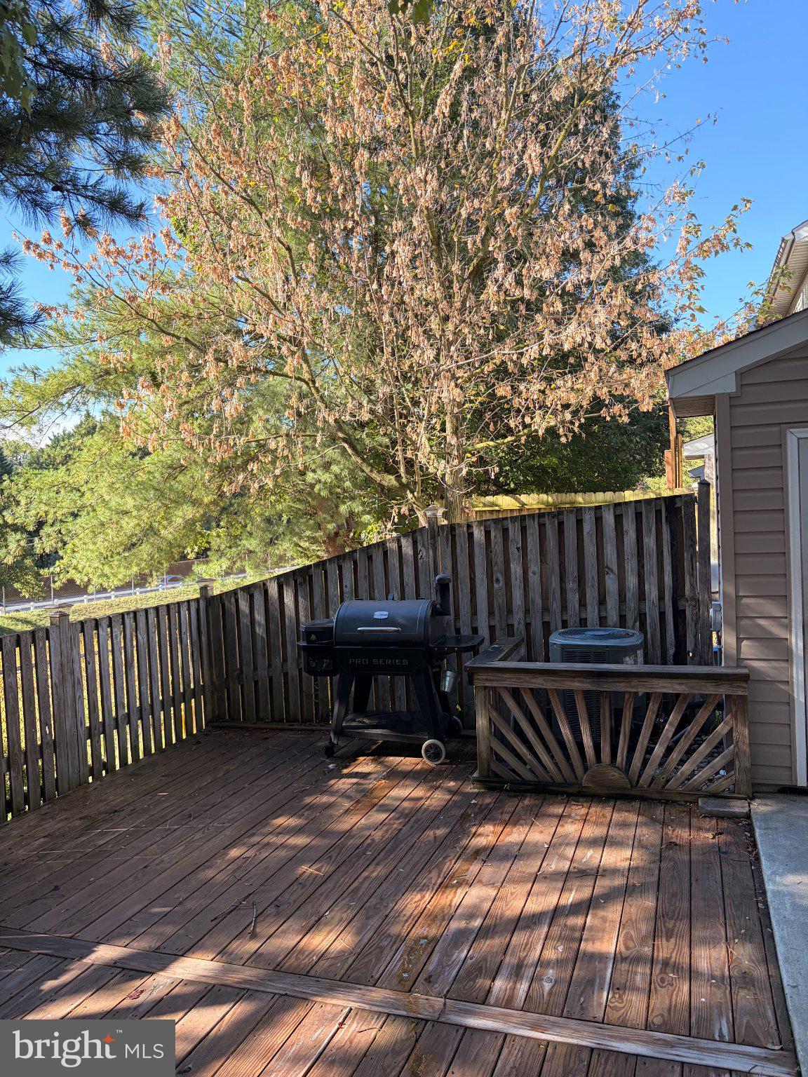 601 REALM COURT W