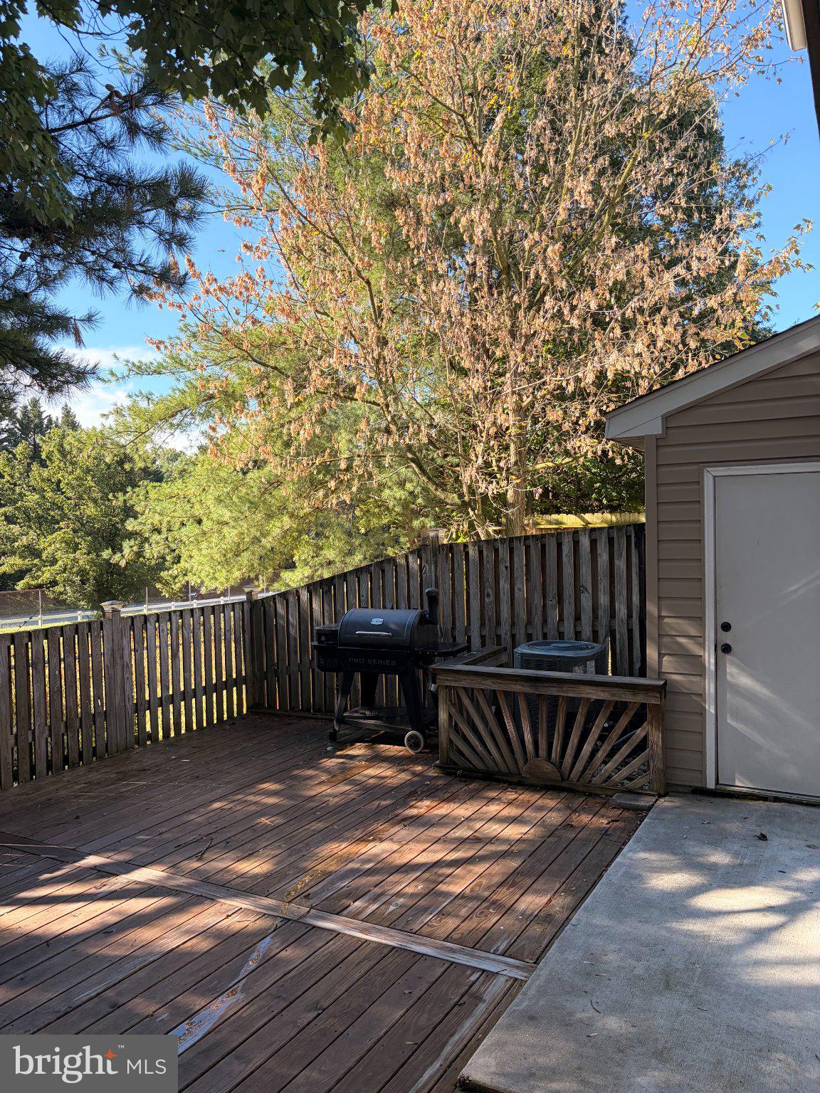 601 REALM COURT W