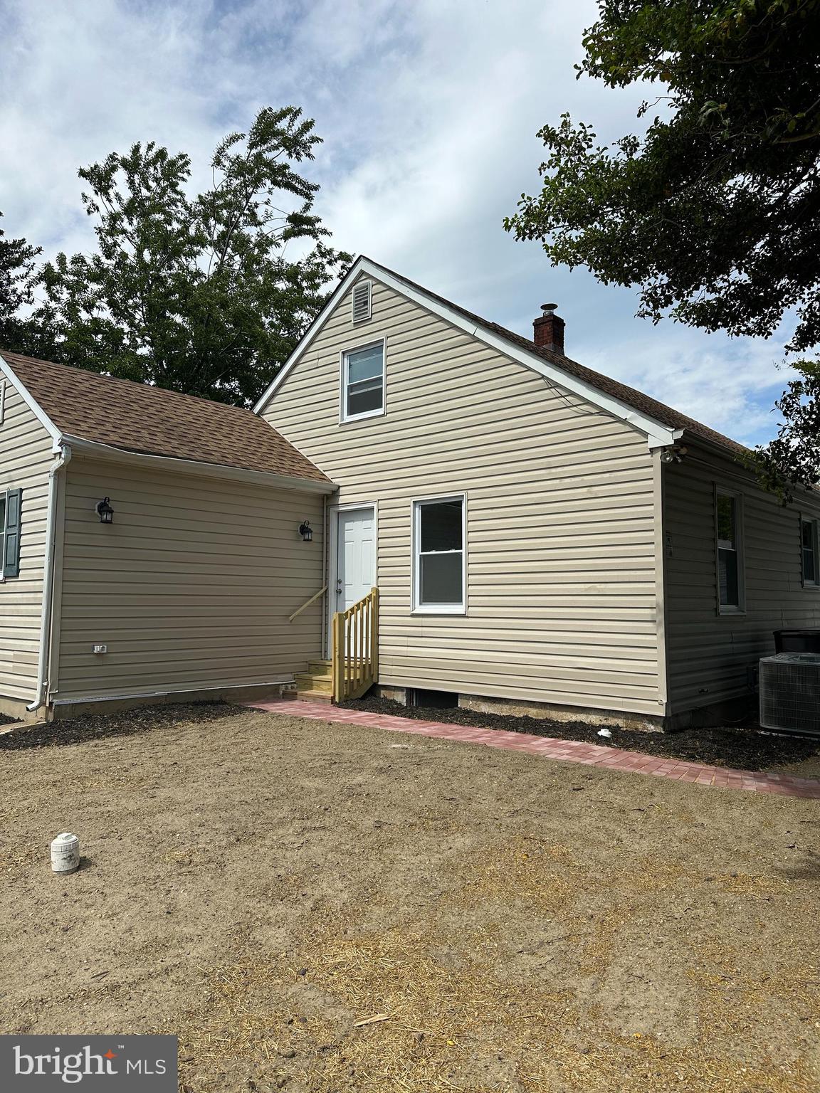 822 WHITE OAK ROAD
