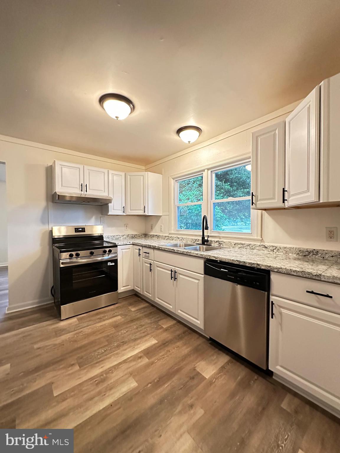 822 WHITE OAK ROAD