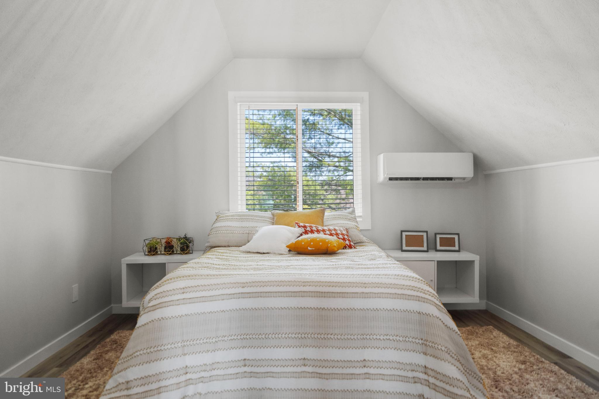 LAKE HOLIDAY ESTATES - Residential