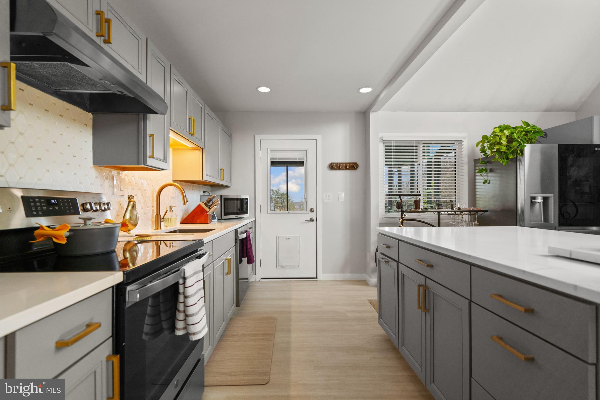 LAKE HOLIDAY ESTATES - Residential