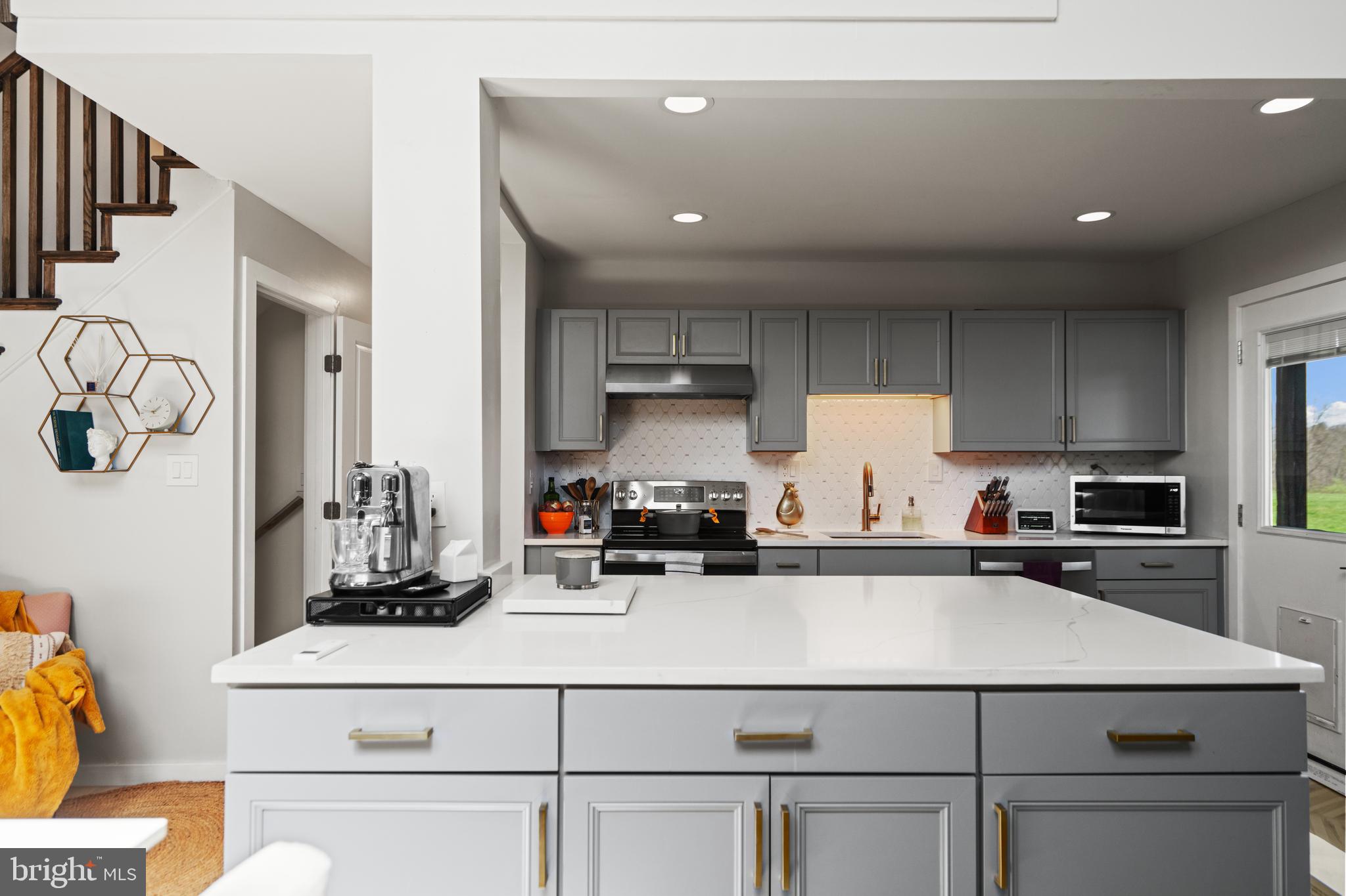 LAKE HOLIDAY ESTATES - Residential