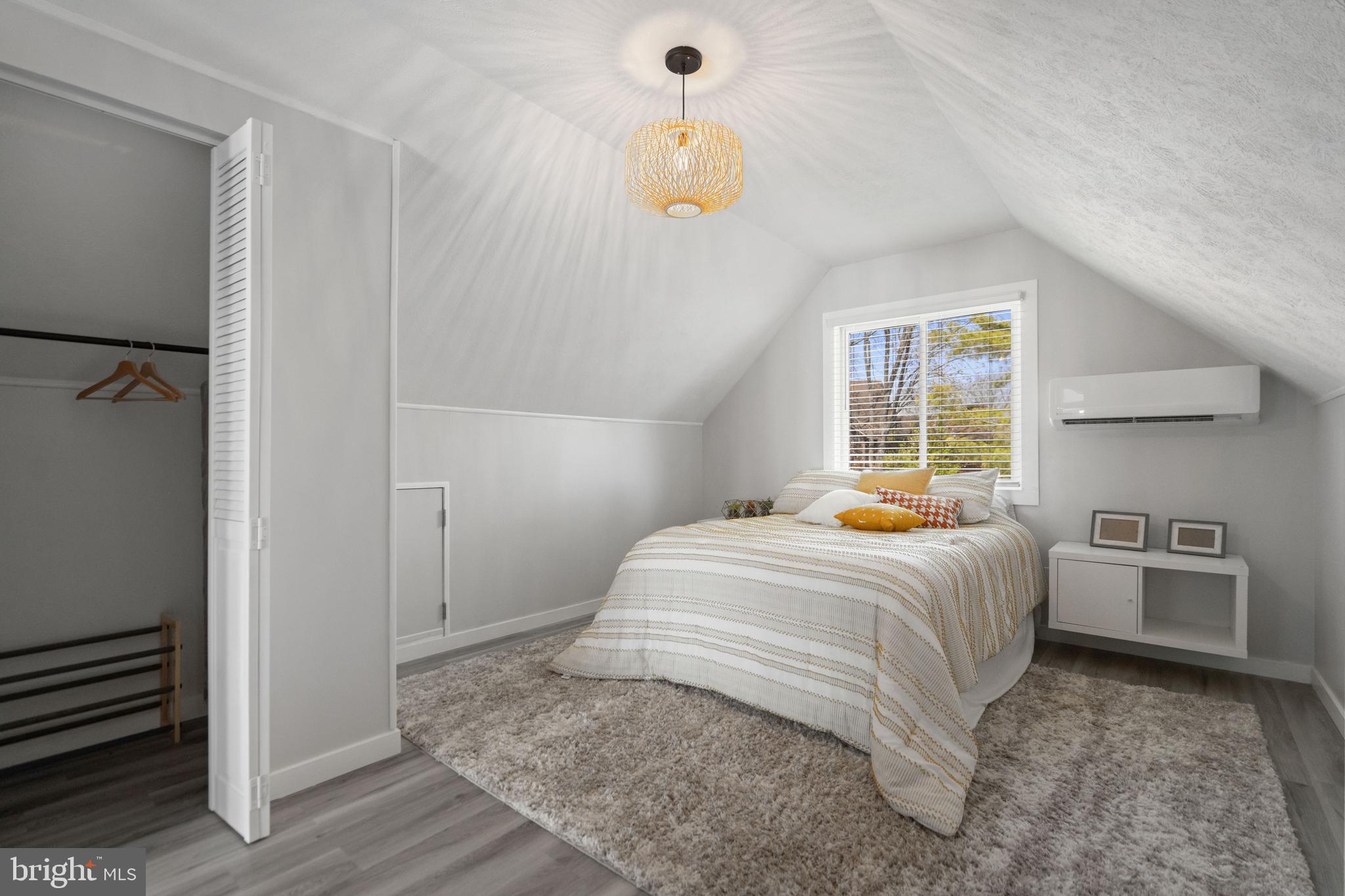 LAKE HOLIDAY ESTATES - Residential