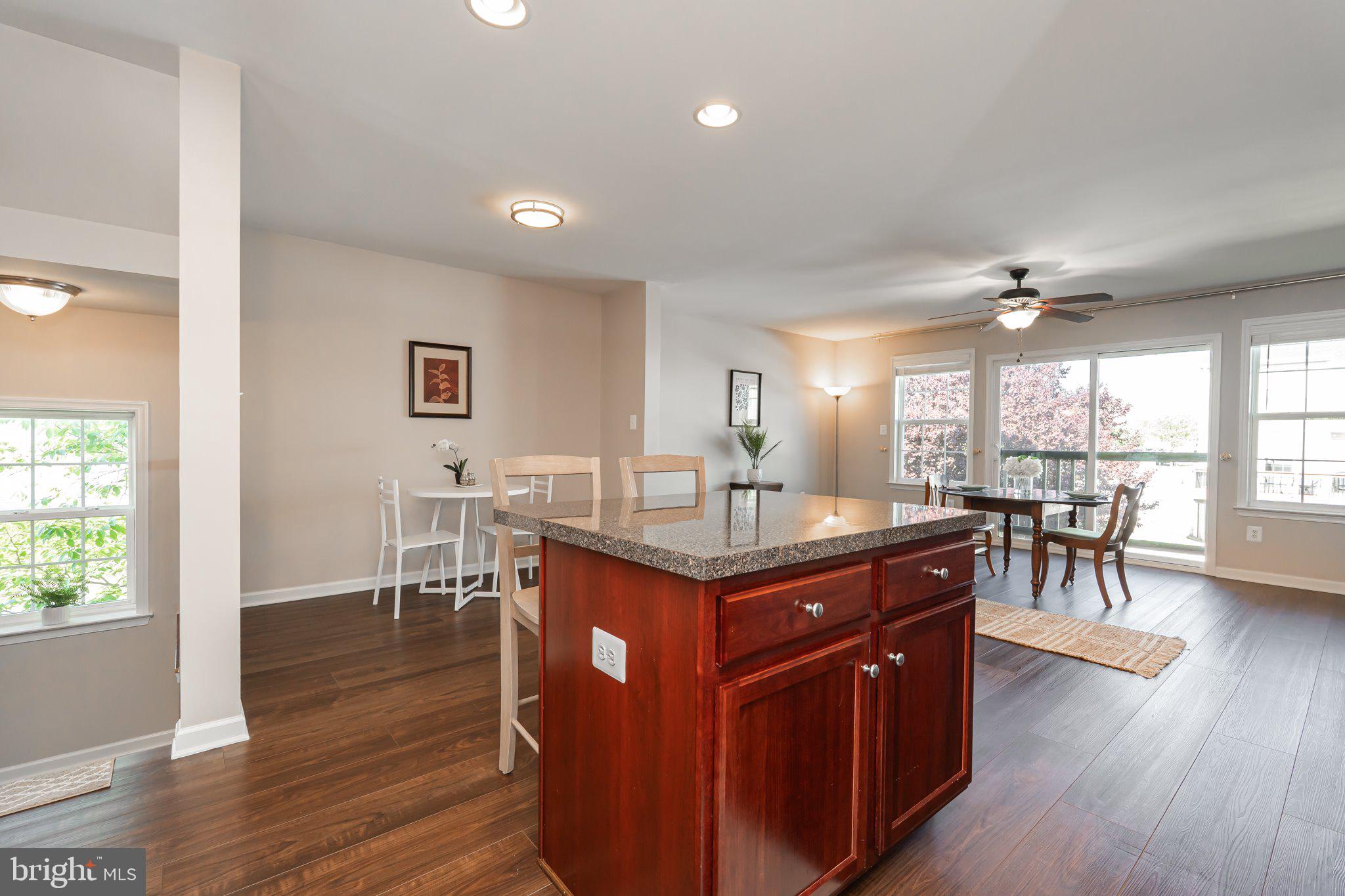 LAKELAND PLACE - Residential