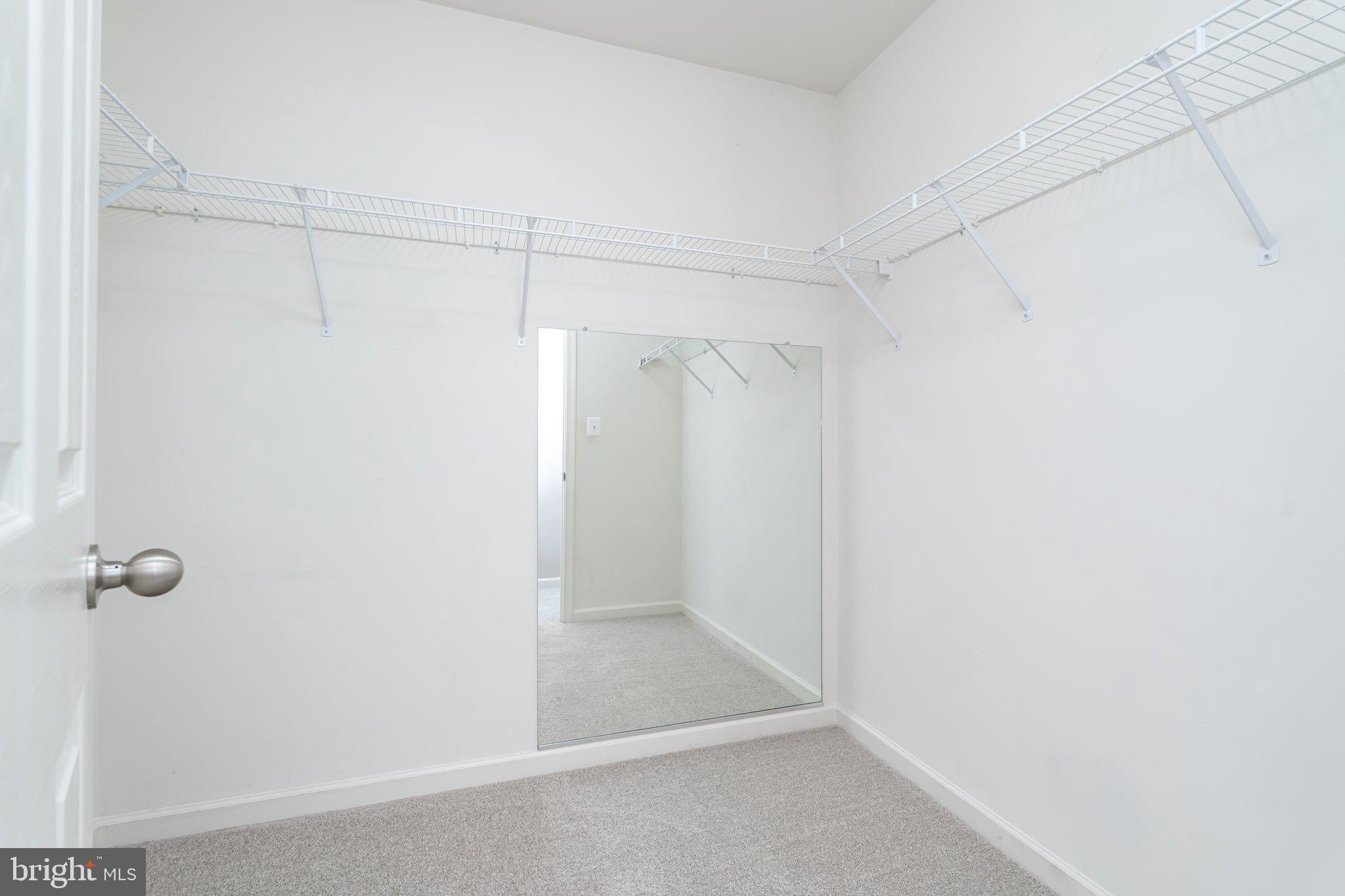 LAKELAND PLACE - Residential